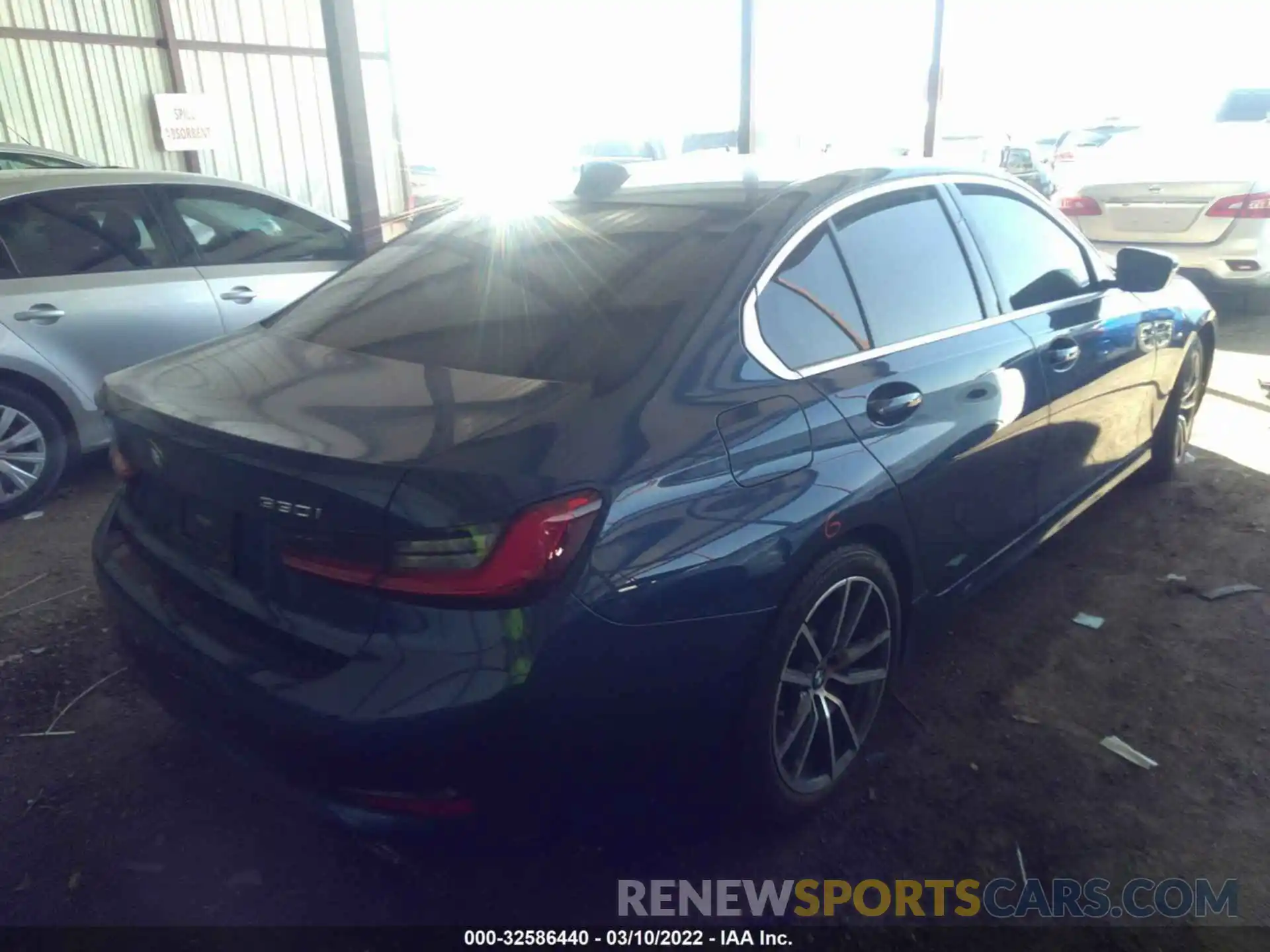 4 Photograph of a damaged car 3MW5R1J0XM8B99616 BMW 3 SERIES 2021