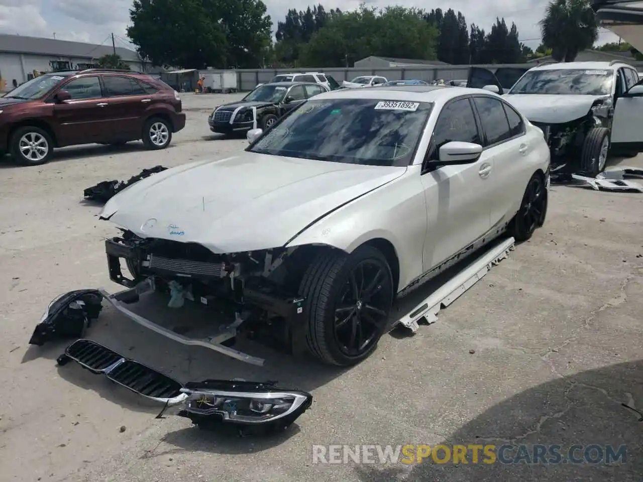 2 Photograph of a damaged car 3MW5R1J0XM8C13837 BMW 3 SERIES 2021