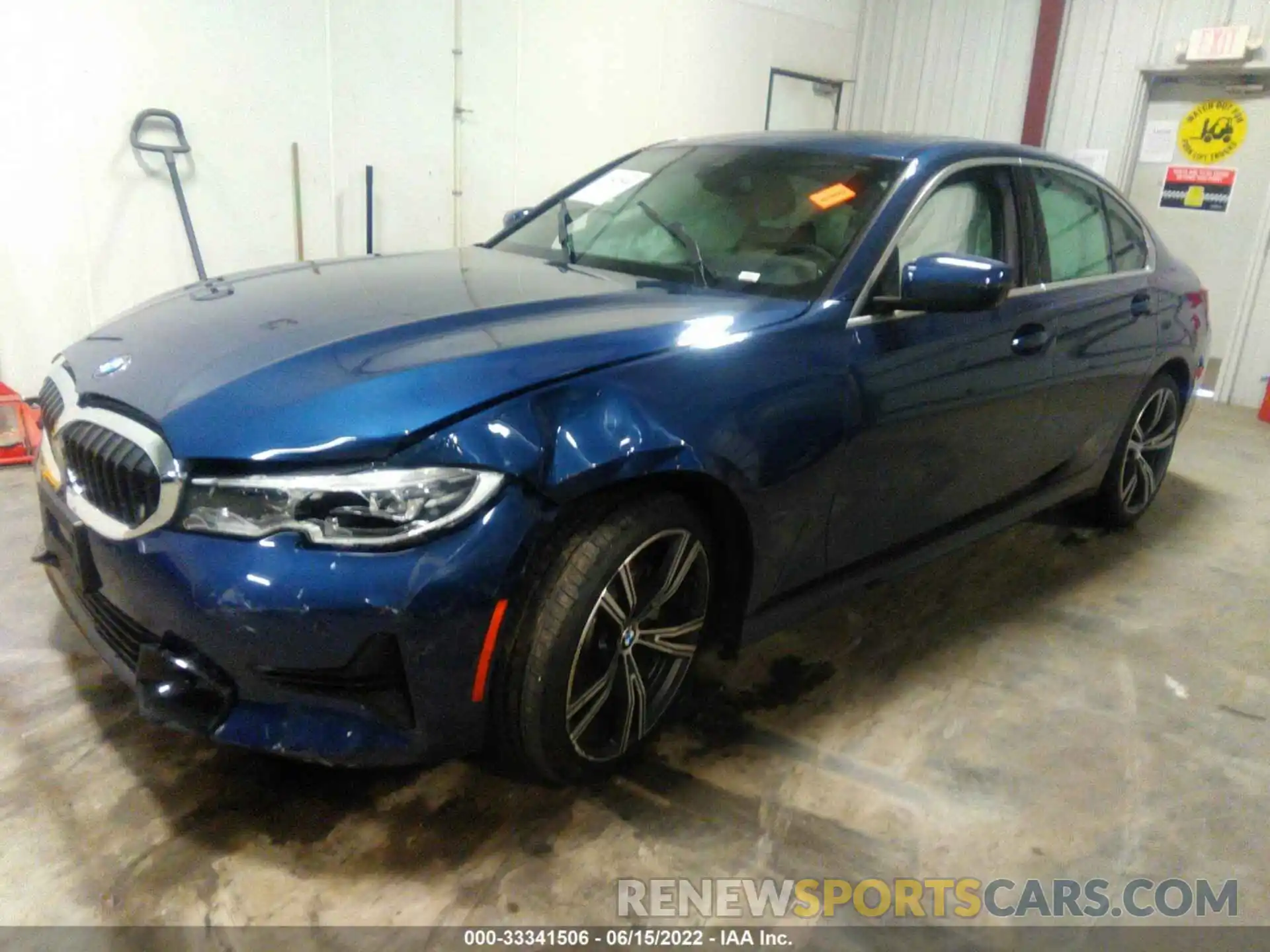 2 Photograph of a damaged car 3MW5R7J00M8B72041 BMW 3 SERIES 2021