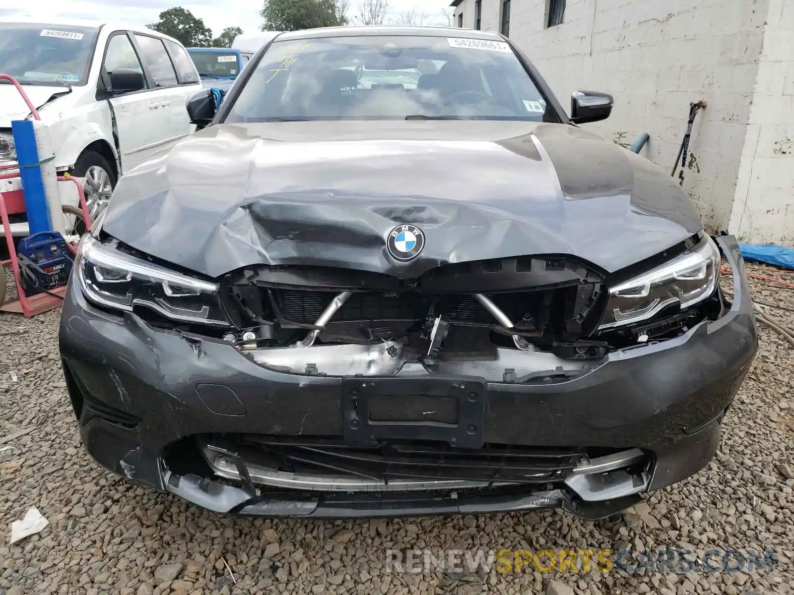 9 Photograph of a damaged car 3MW5R7J00M8B72637 BMW 3 SERIES 2021