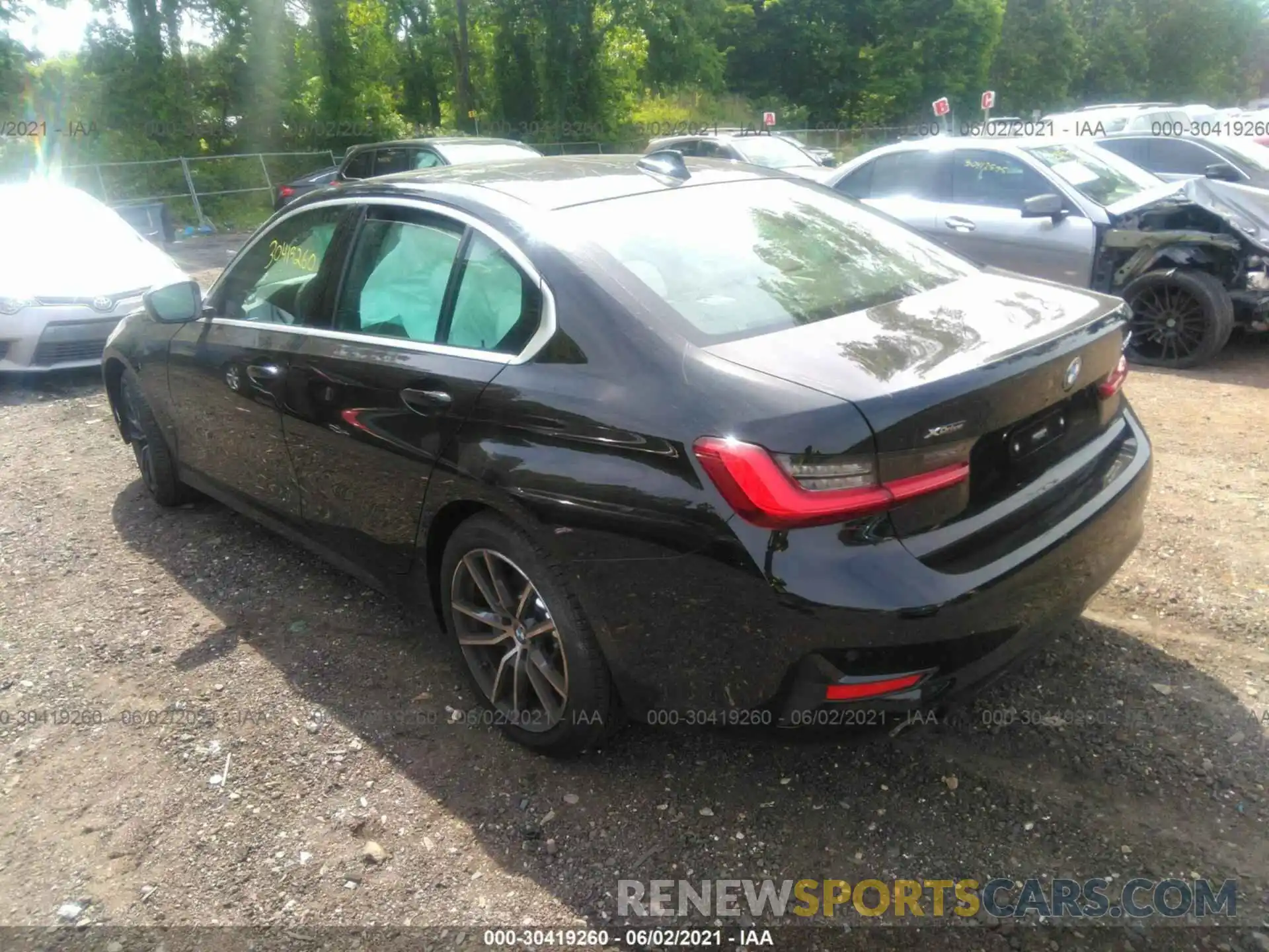 3 Photograph of a damaged car 3MW5R7J00M8B85923 BMW 3 SERIES 2021