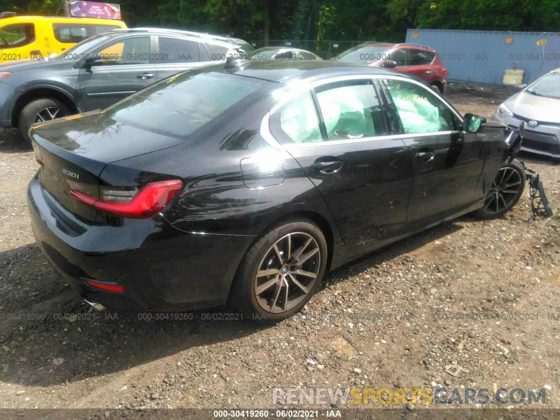 4 Photograph of a damaged car 3MW5R7J00M8B85923 BMW 3 SERIES 2021