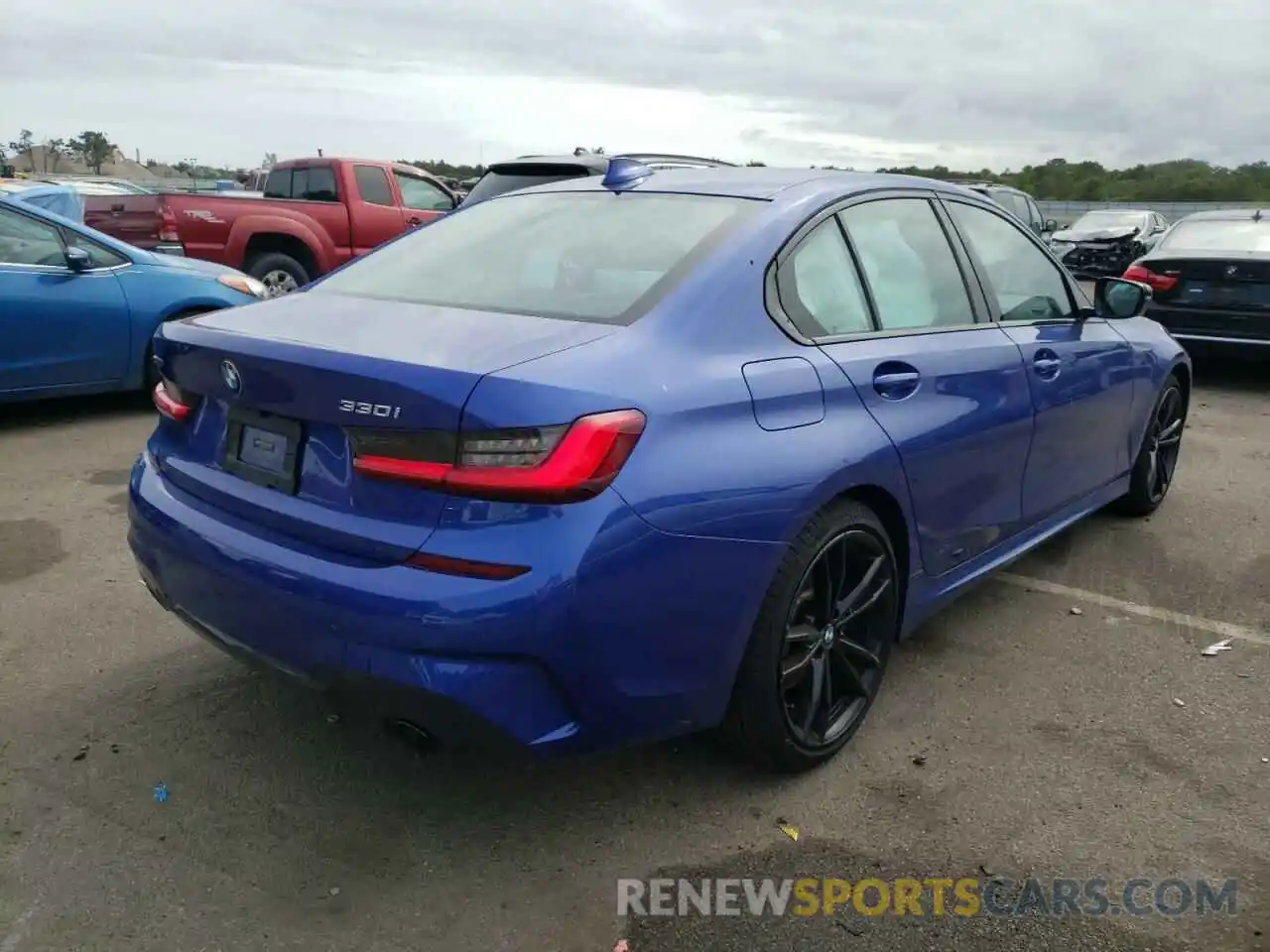 4 Photograph of a damaged car 3MW5R7J00M8B93696 BMW 3 SERIES 2021