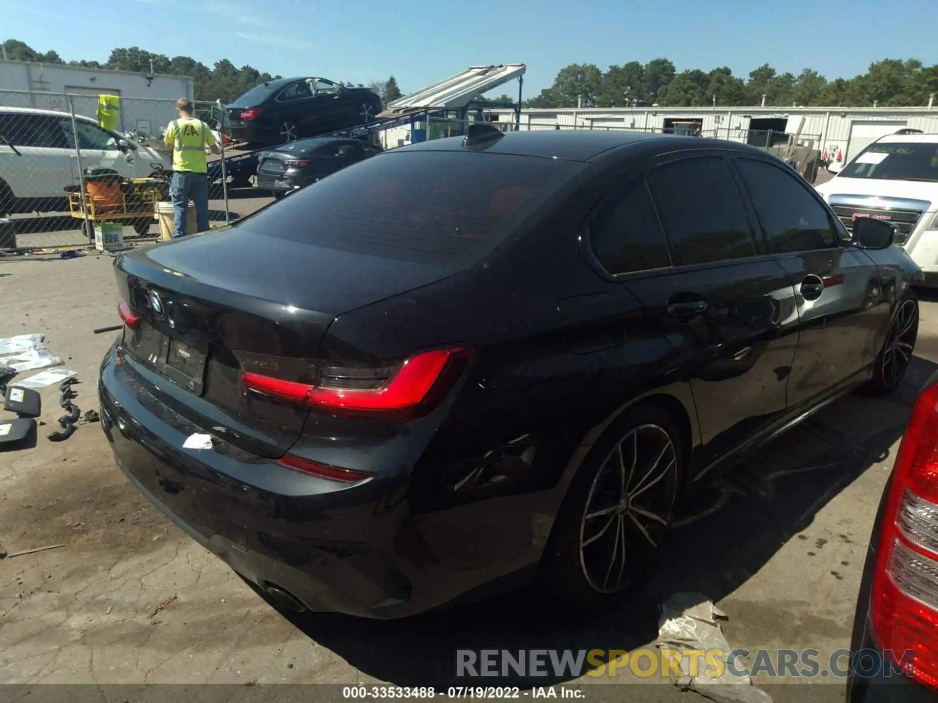 4 Photograph of a damaged car 3MW5R7J00M8C00372 BMW 3 SERIES 2021