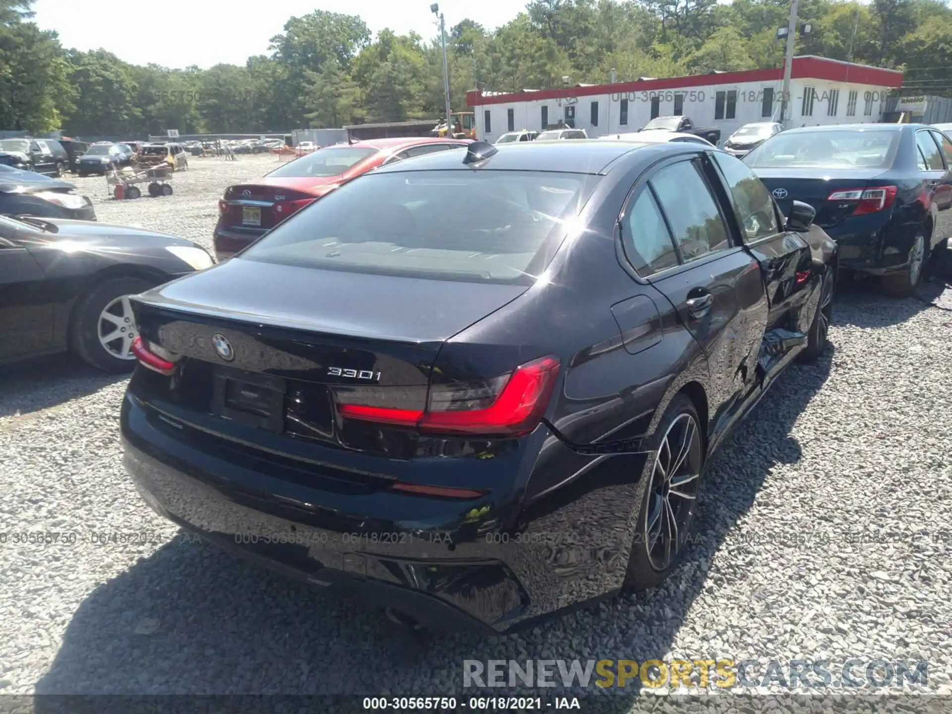 4 Photograph of a damaged car 3MW5R7J01M8B57483 BMW 3 SERIES 2021