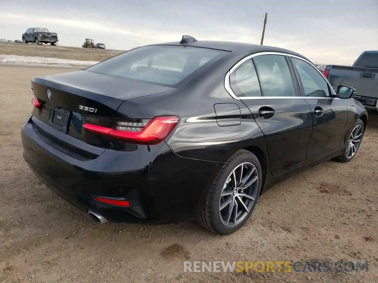 4 Photograph of a damaged car 3MW5R7J01M8B64370 BMW 3 SERIES 2021