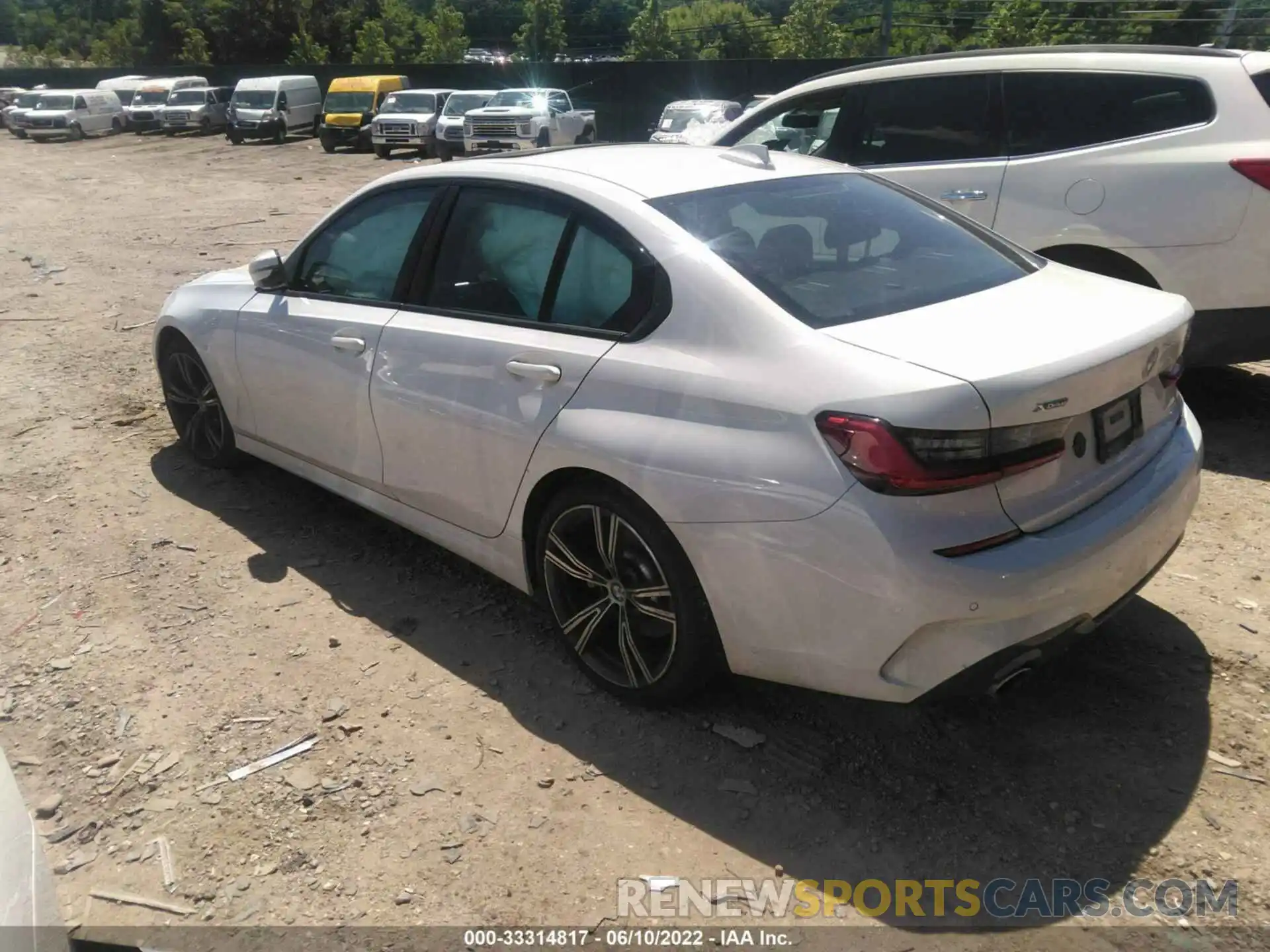 3 Photograph of a damaged car 3MW5R7J01M8B67849 BMW 3 SERIES 2021