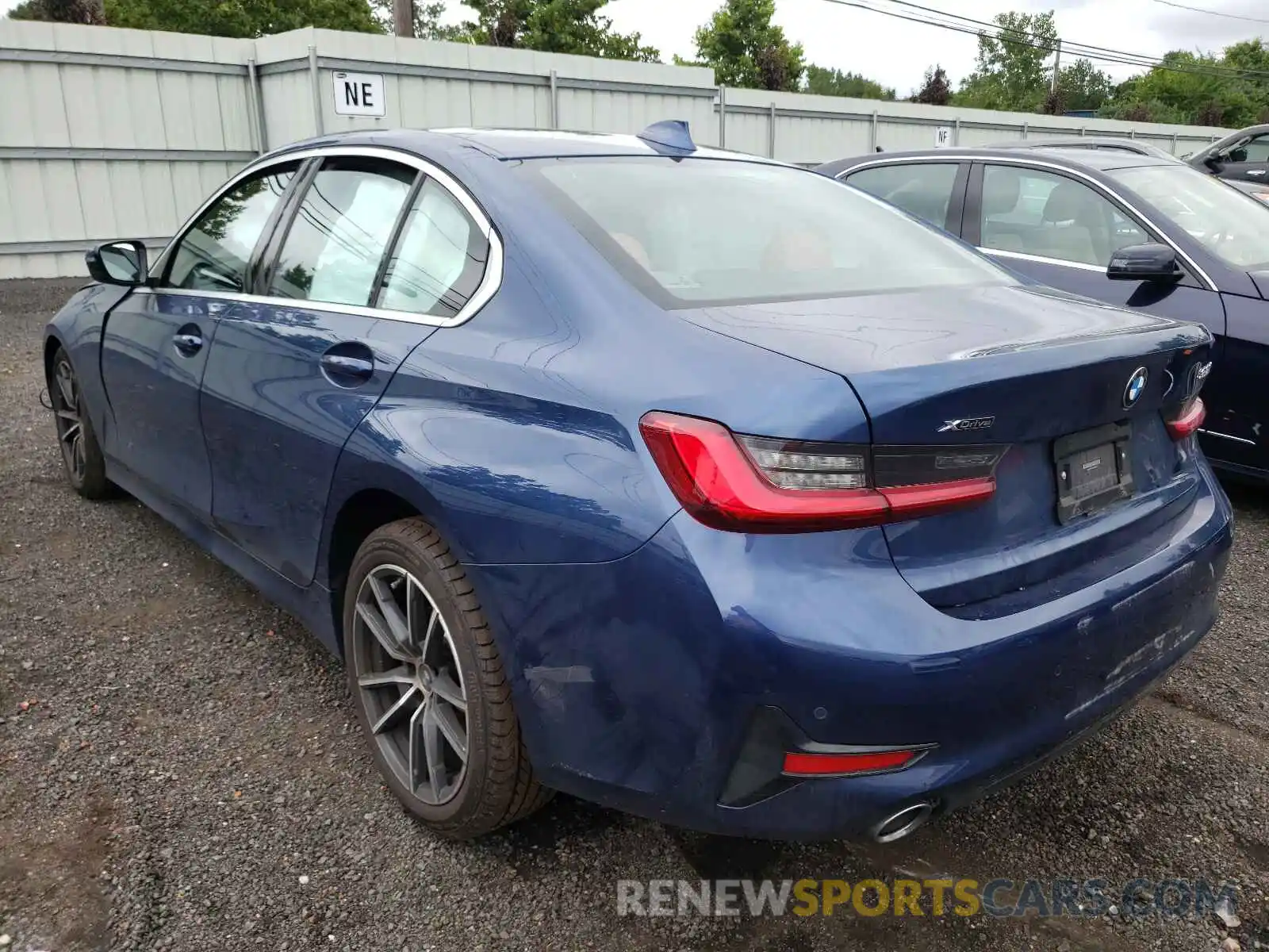 3 Photograph of a damaged car 3MW5R7J01M8B68676 BMW 3 SERIES 2021