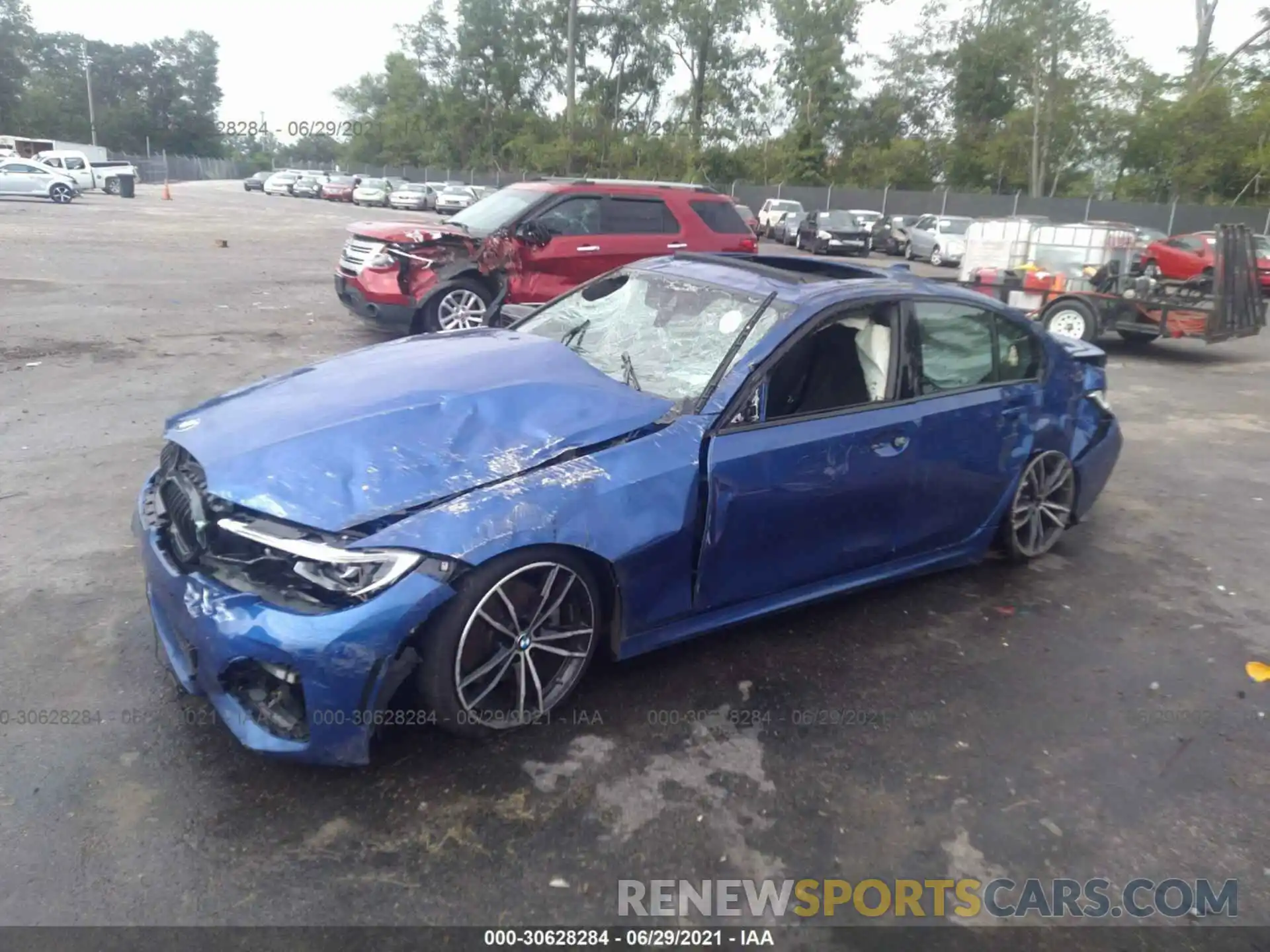 2 Photograph of a damaged car 3MW5R7J01M8B69181 BMW 3 SERIES 2021