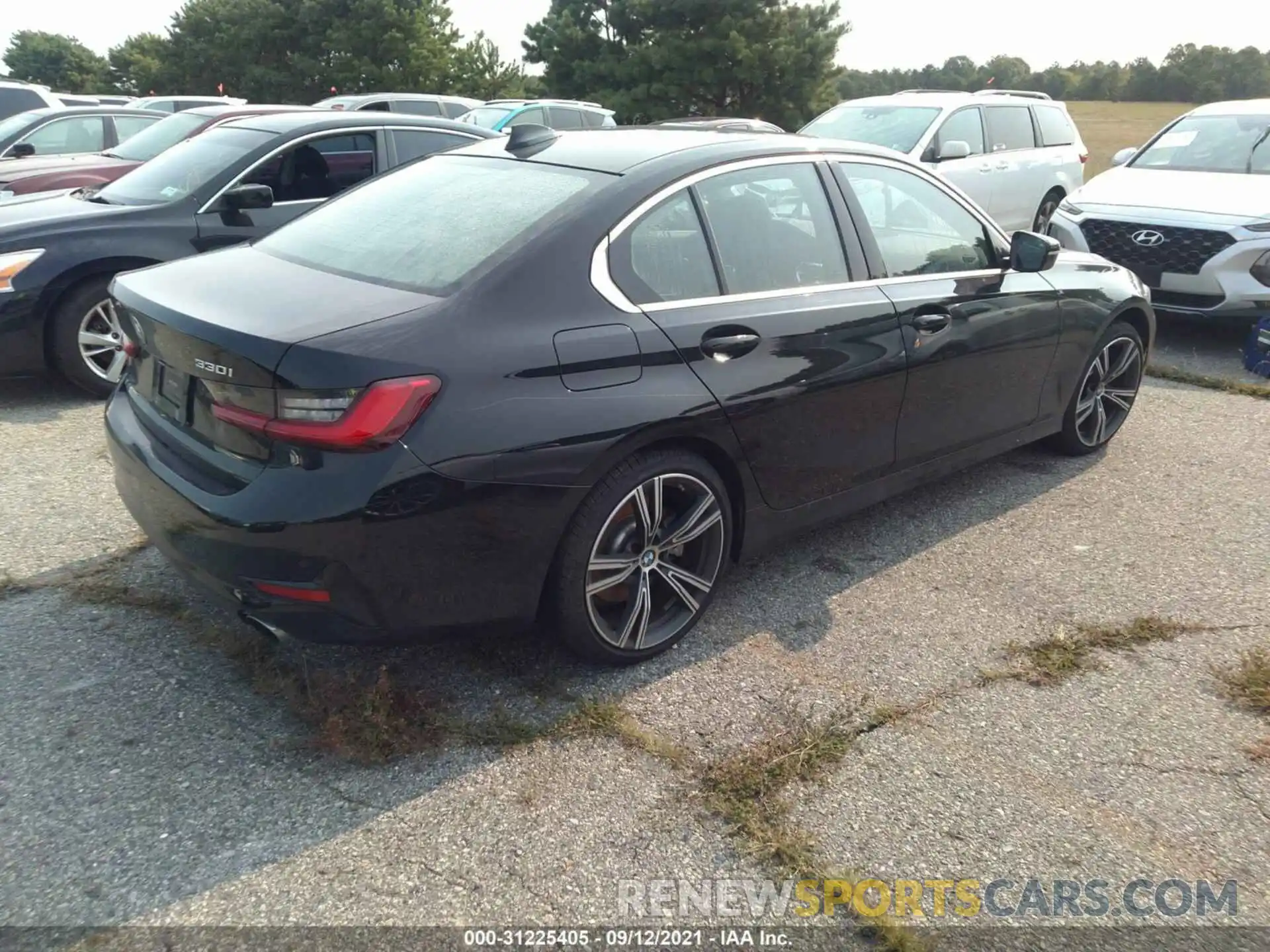 4 Photograph of a damaged car 3MW5R7J02M8B51871 BMW 3 SERIES 2021