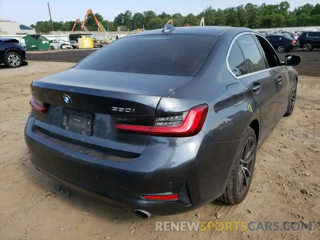 4 Photograph of a damaged car 3MW5R7J02M8B81520 BMW 3 SERIES 2021