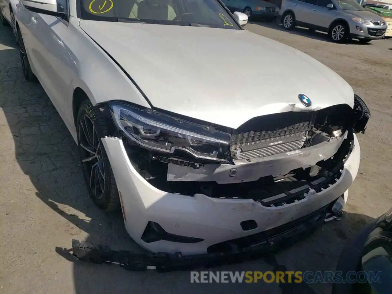 9 Photograph of a damaged car 3MW5R7J02M8C17495 BMW 3 SERIES 2021