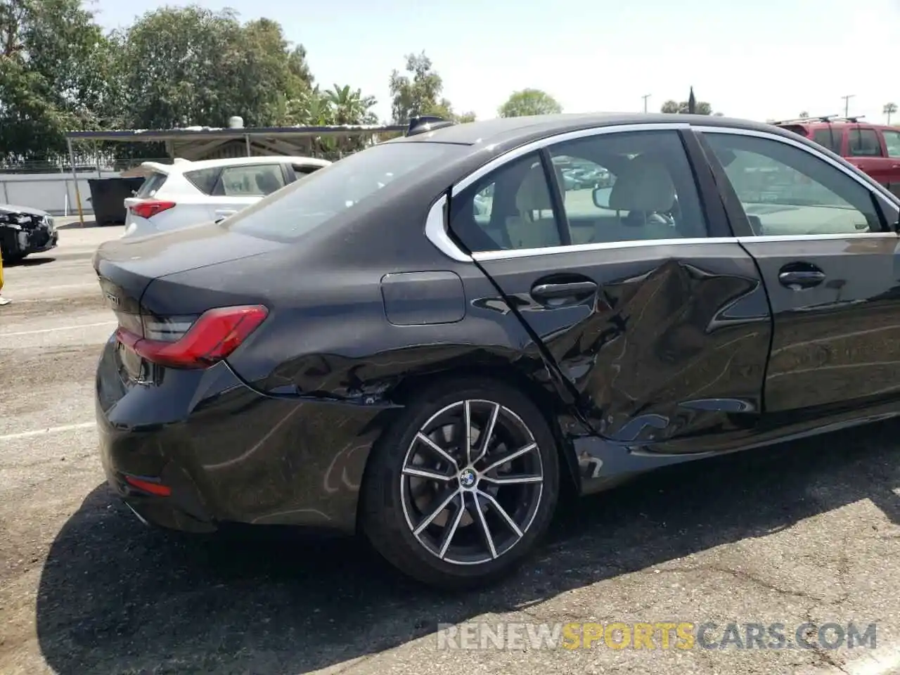 9 Photograph of a damaged car 3MW5R7J02M8C17898 BMW 3 SERIES 2021