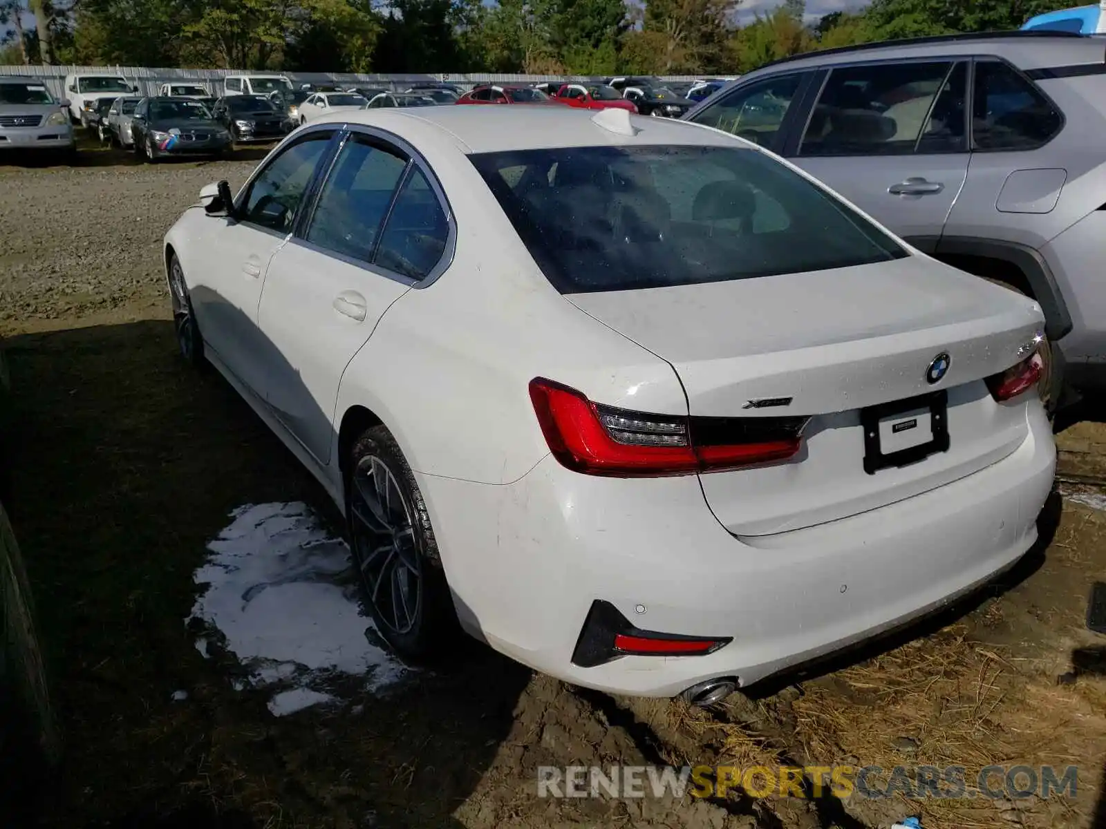 3 Photograph of a damaged car 3MW5R7J03M8B52057 BMW 3 SERIES 2021