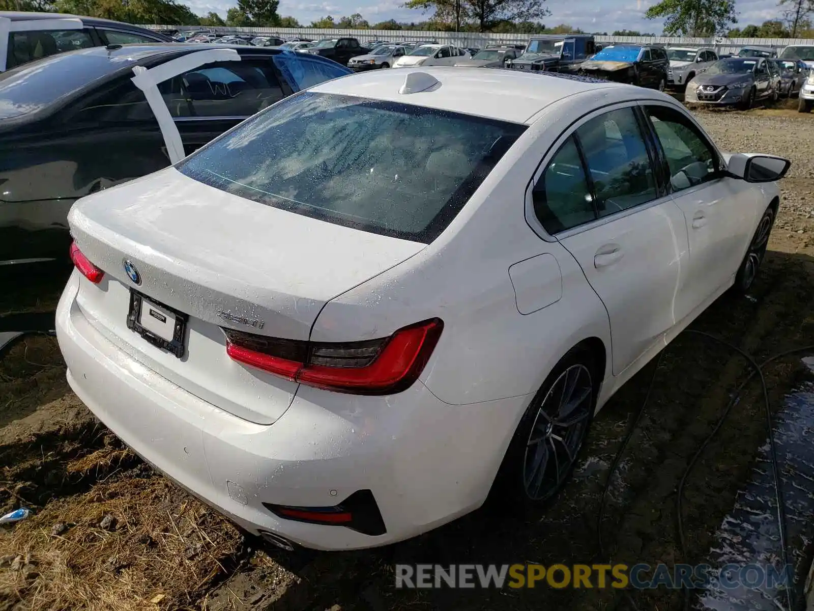 4 Photograph of a damaged car 3MW5R7J03M8B52057 BMW 3 SERIES 2021