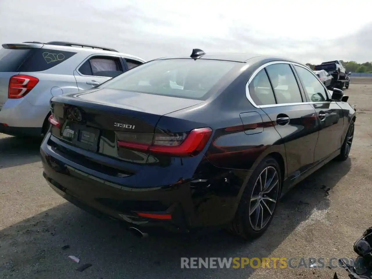 4 Photograph of a damaged car 3MW5R7J03M8B60577 BMW 3 SERIES 2021