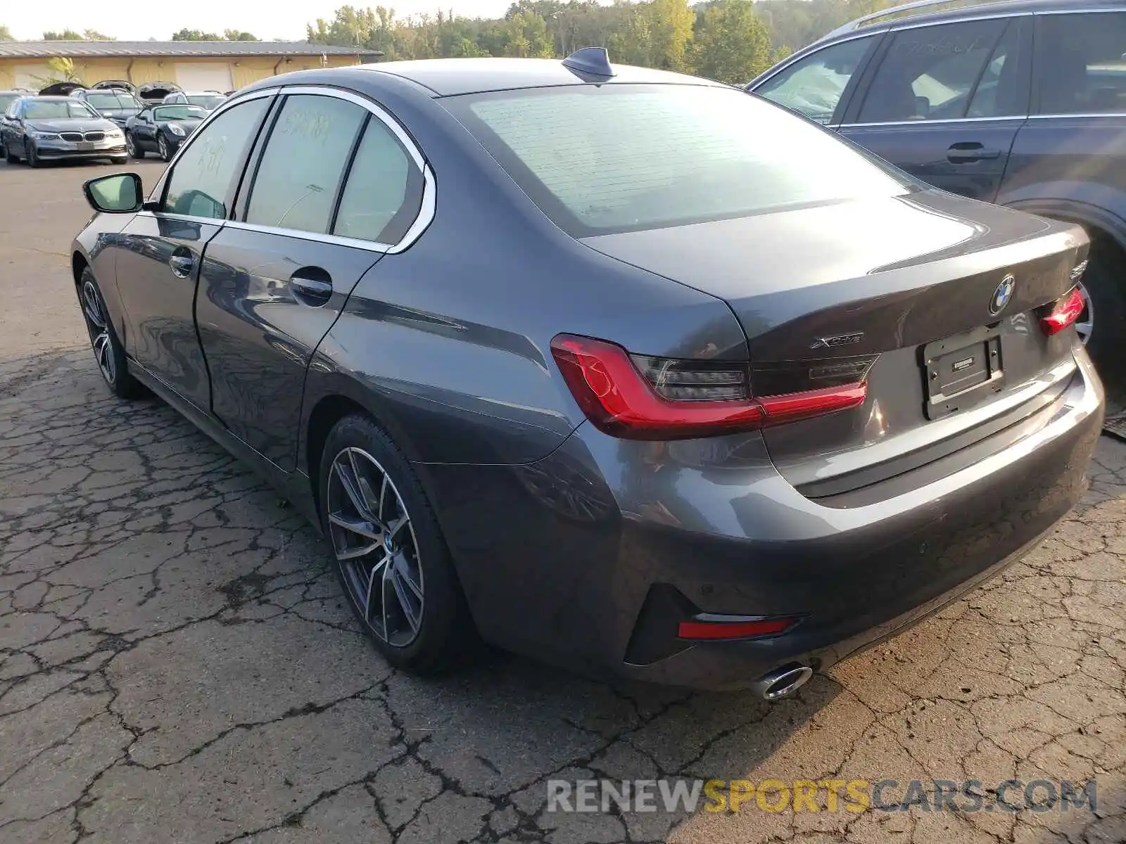 3 Photograph of a damaged car 3MW5R7J03M8B68288 BMW 3 SERIES 2021