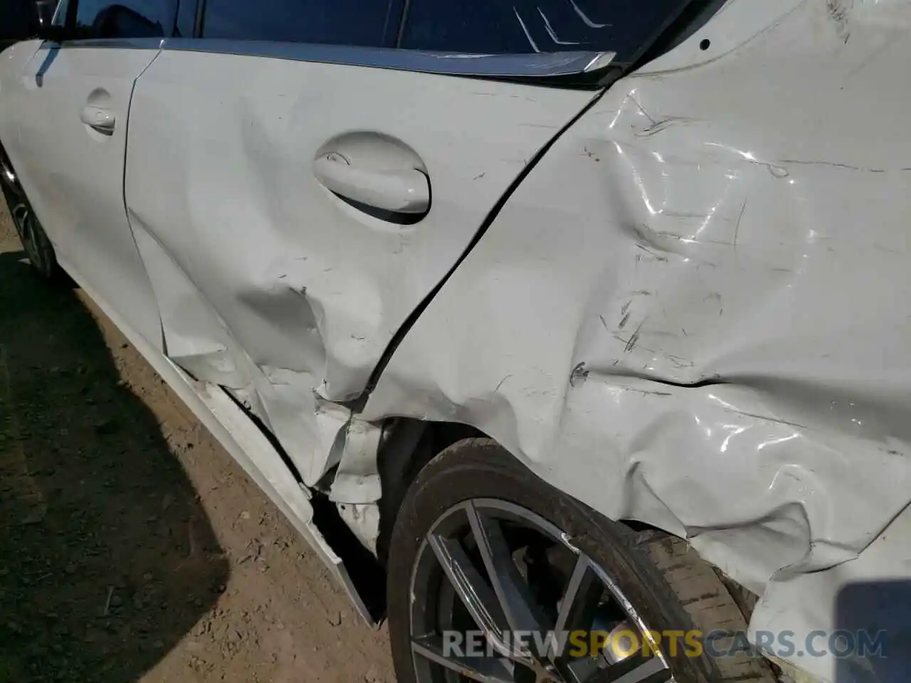 9 Photograph of a damaged car 3MW5R7J04M8B61172 BMW 3 SERIES 2021