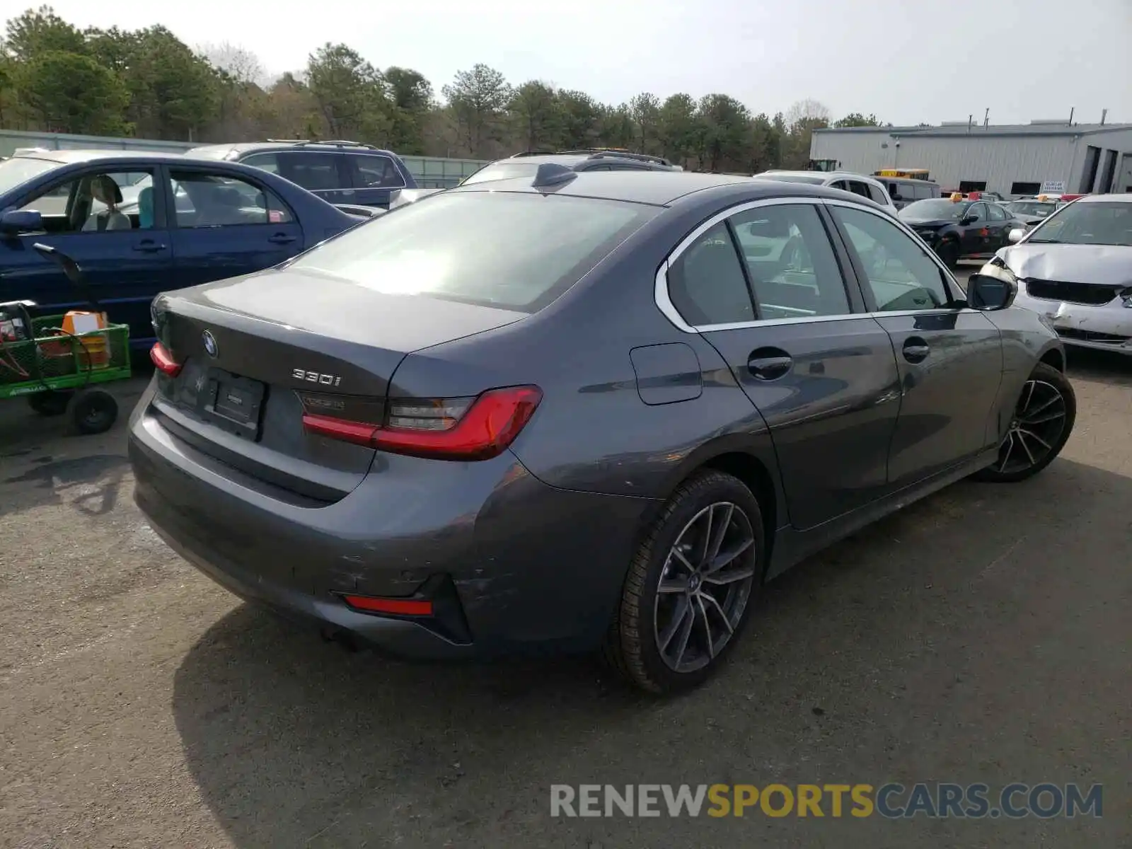 4 Photograph of a damaged car 3MW5R7J04M8B66825 BMW 3 SERIES 2021