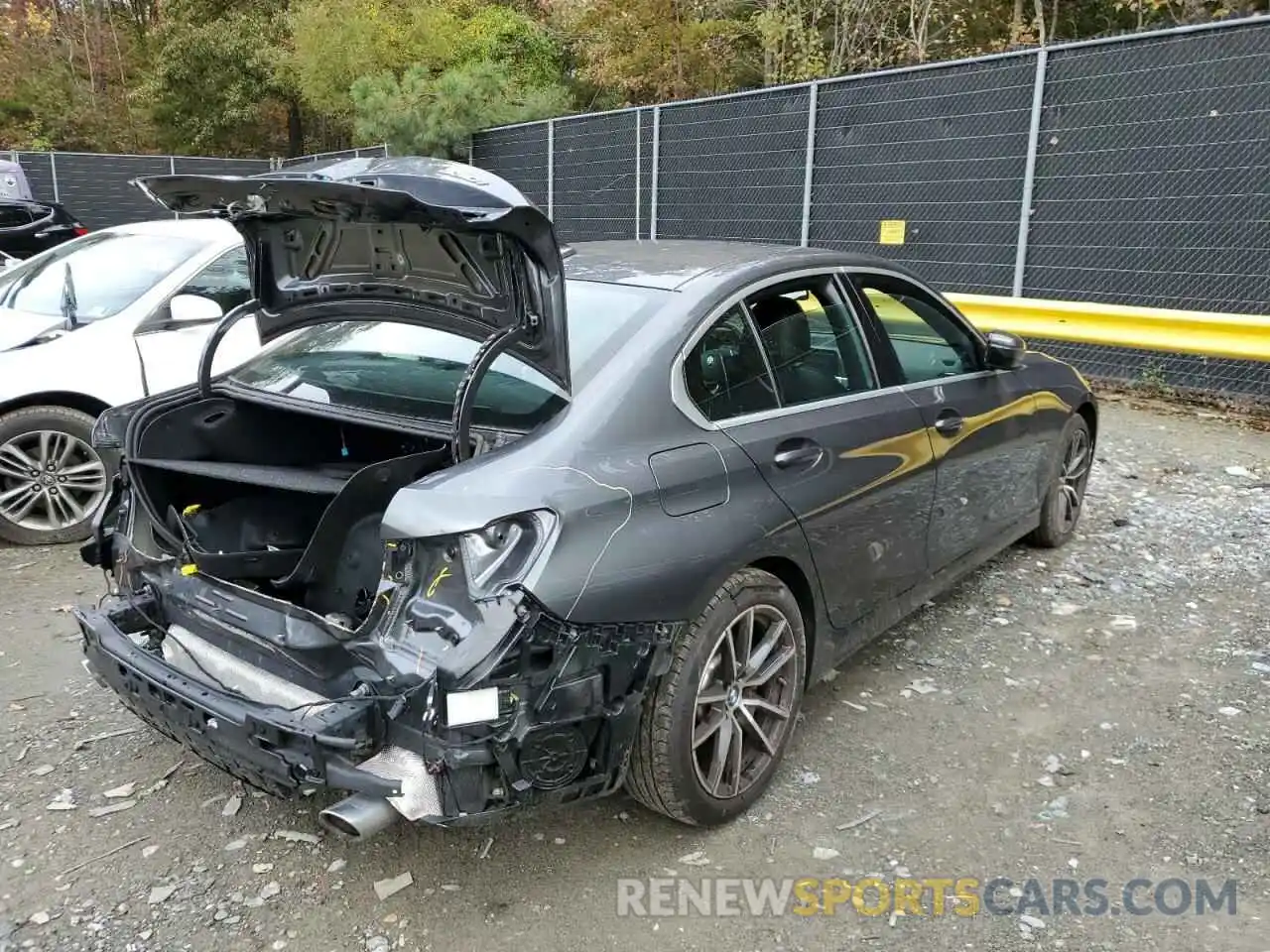 4 Photograph of a damaged car 3MW5R7J04M8C07941 BMW 3 SERIES 2021