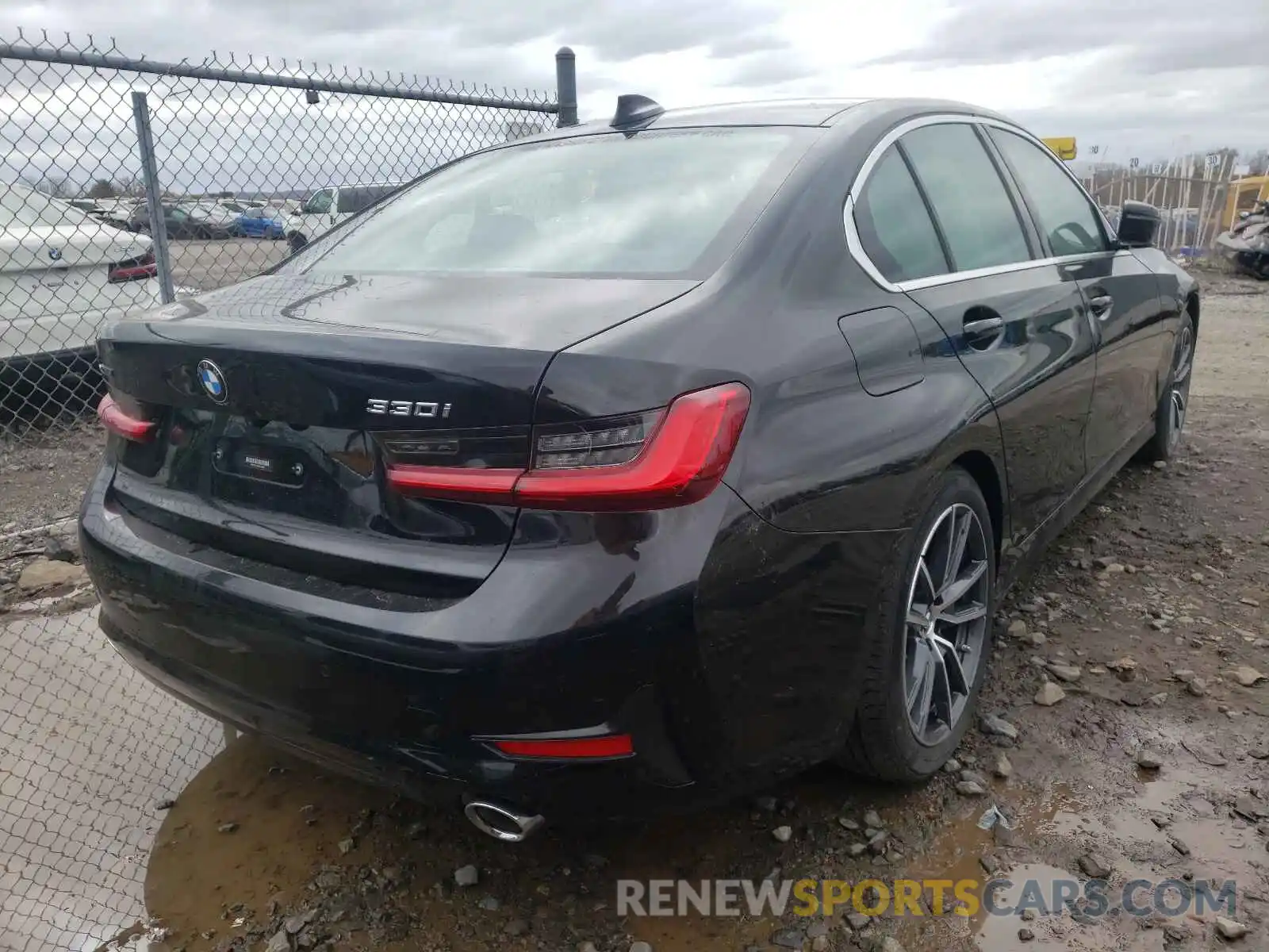 4 Photograph of a damaged car 3MW5R7J04M8C12038 BMW 3 SERIES 2021