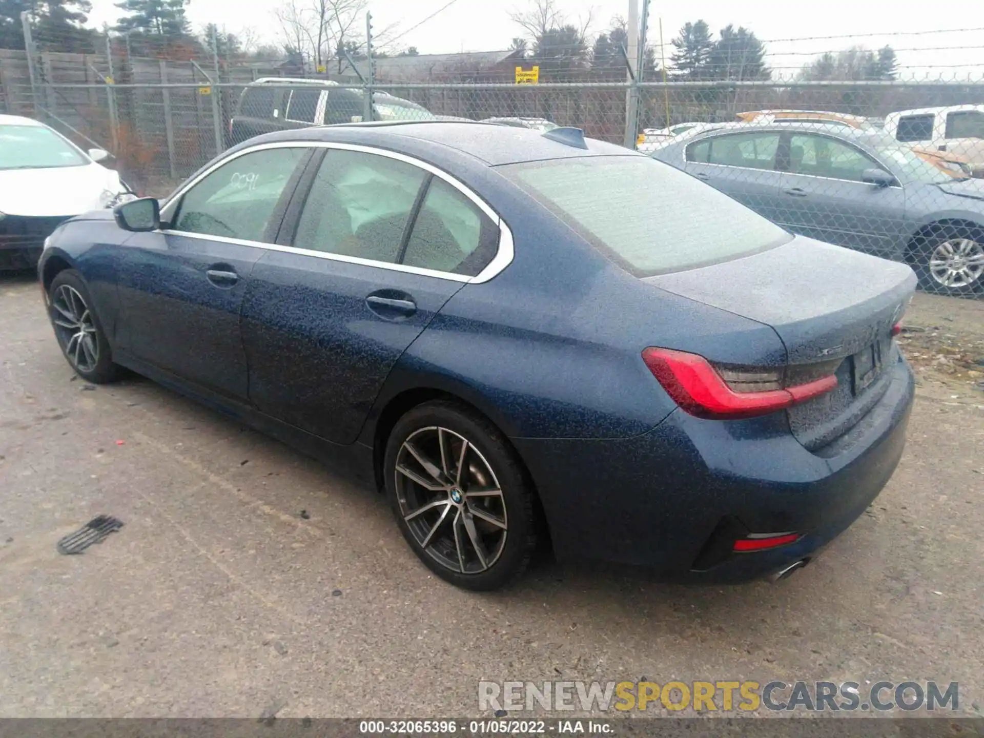 3 Photograph of a damaged car 3MW5R7J05M8B49399 BMW 3 SERIES 2021