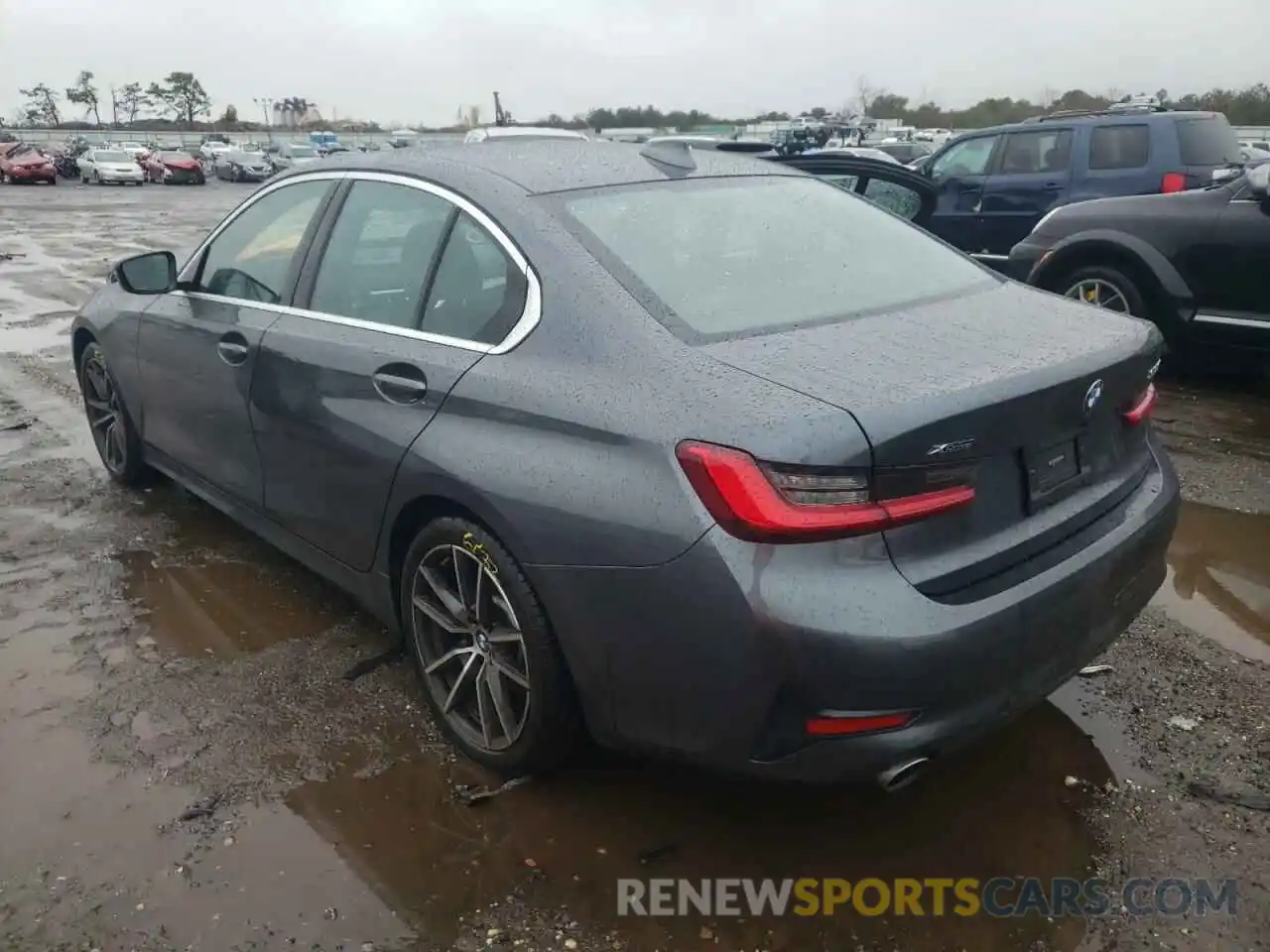 3 Photograph of a damaged car 3MW5R7J05M8C11495 BMW 3 SERIES 2021