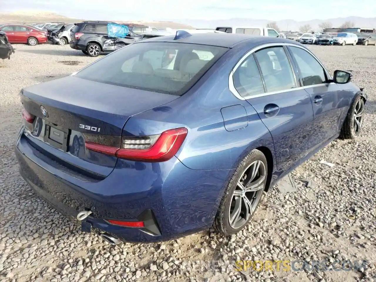 4 Photograph of a damaged car 3MW5R7J06M8B92567 BMW 3 SERIES 2021