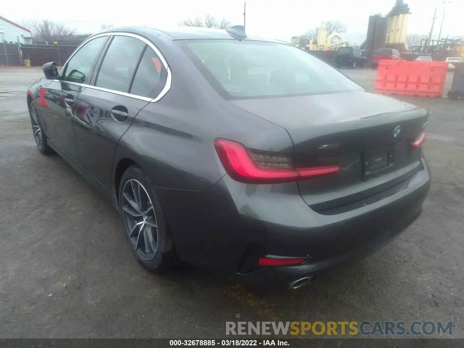 3 Photograph of a damaged car 3MW5R7J06M8B98949 BMW 3 SERIES 2021