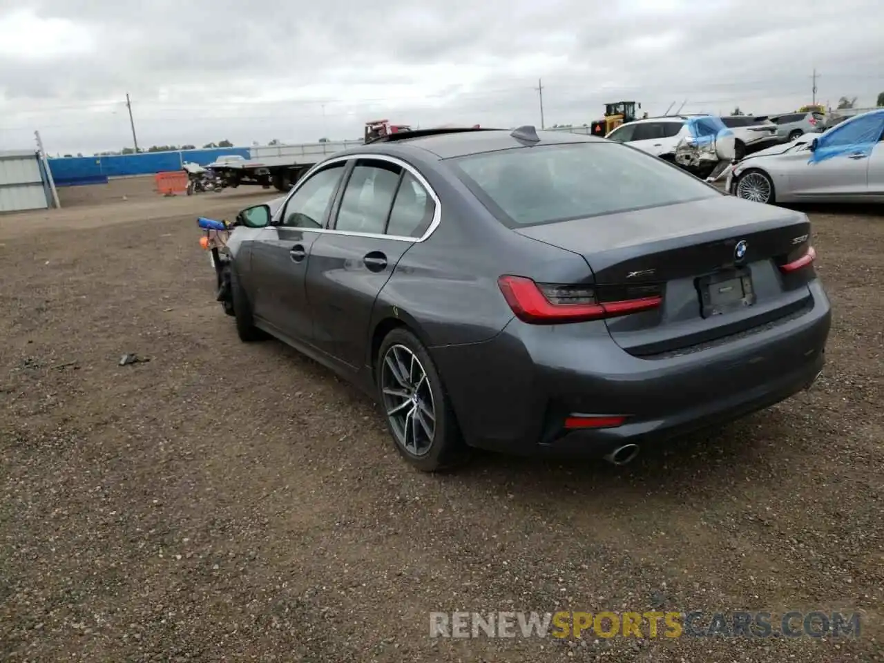 3 Photograph of a damaged car 3MW5R7J06M8C08198 BMW 3 SERIES 2021