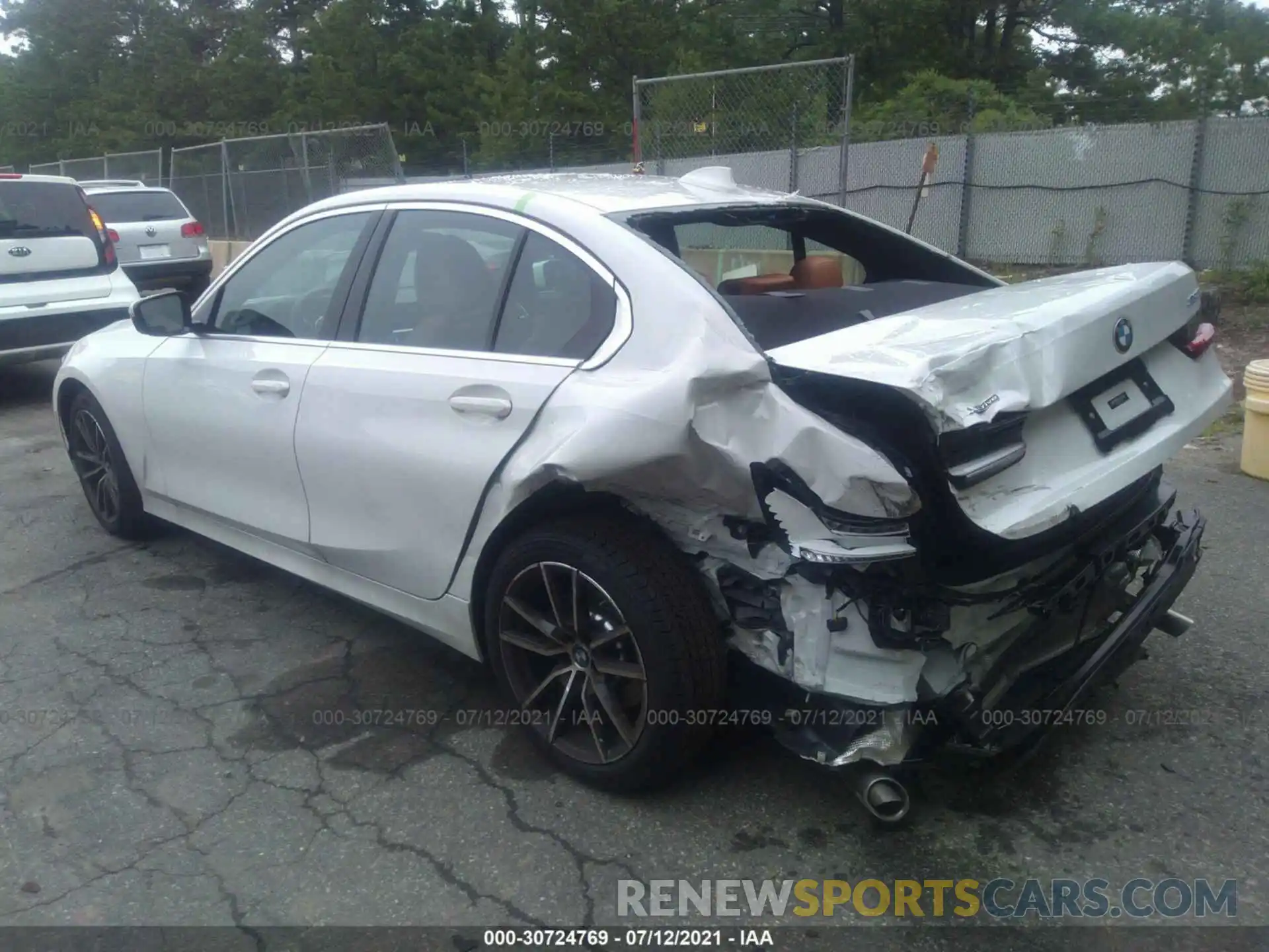 3 Photograph of a damaged car 3MW5R7J07M8B93663 BMW 3 SERIES 2021