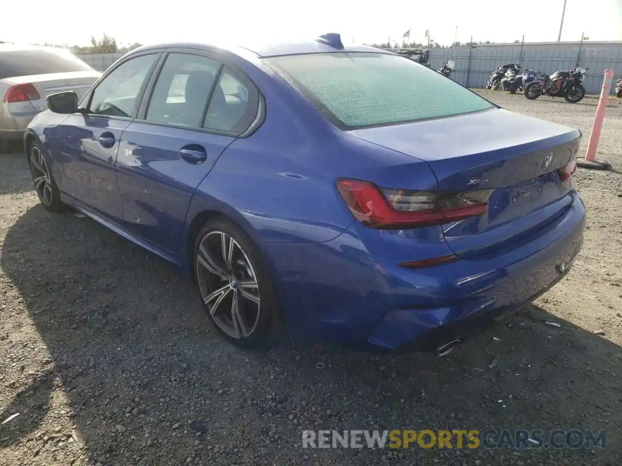 3 Photograph of a damaged car 3MW5R7J07M8C13099 BMW 3 SERIES 2021