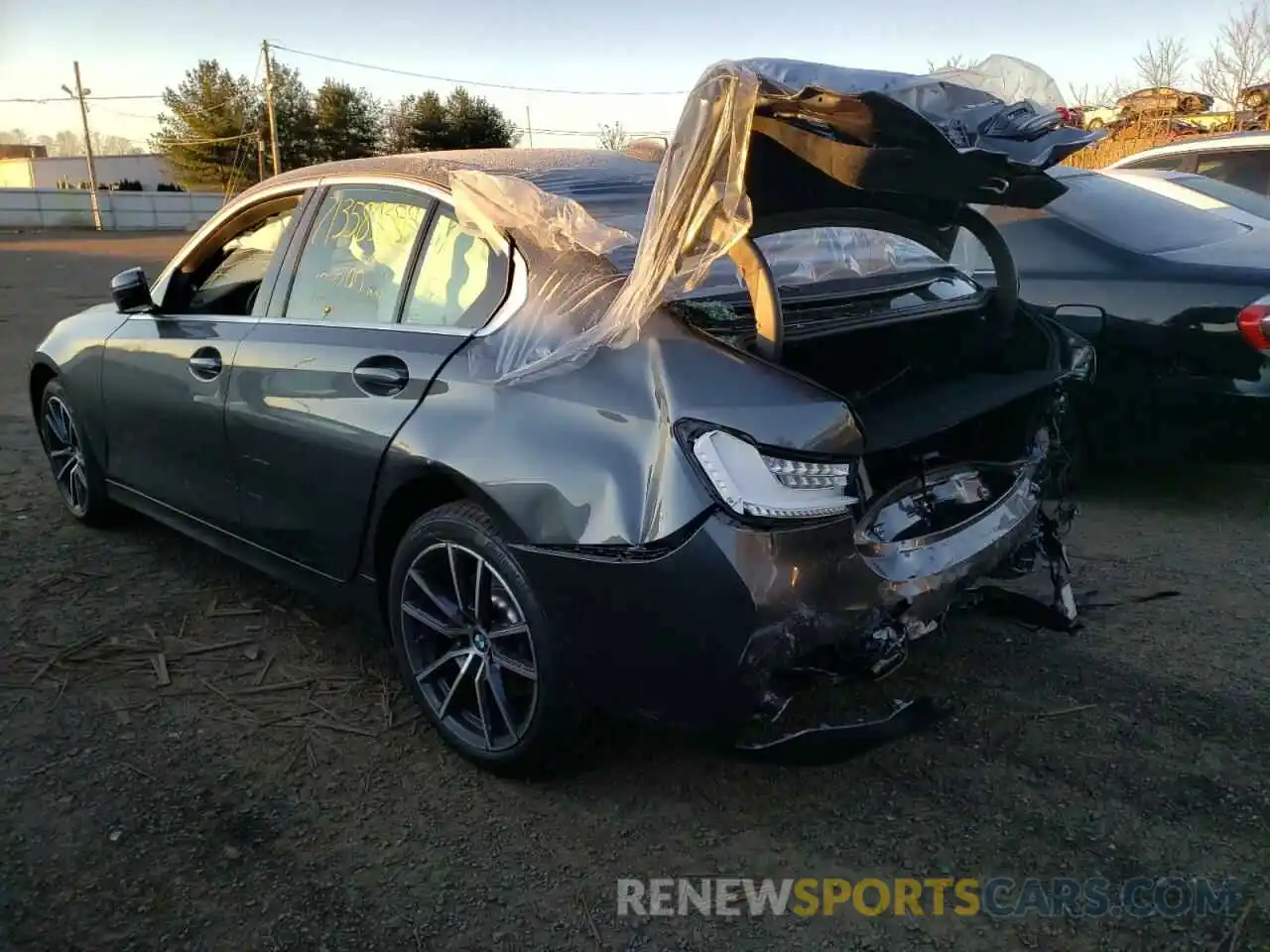 3 Photograph of a damaged car 3MW5R7J08M8B92747 BMW 3 SERIES 2021