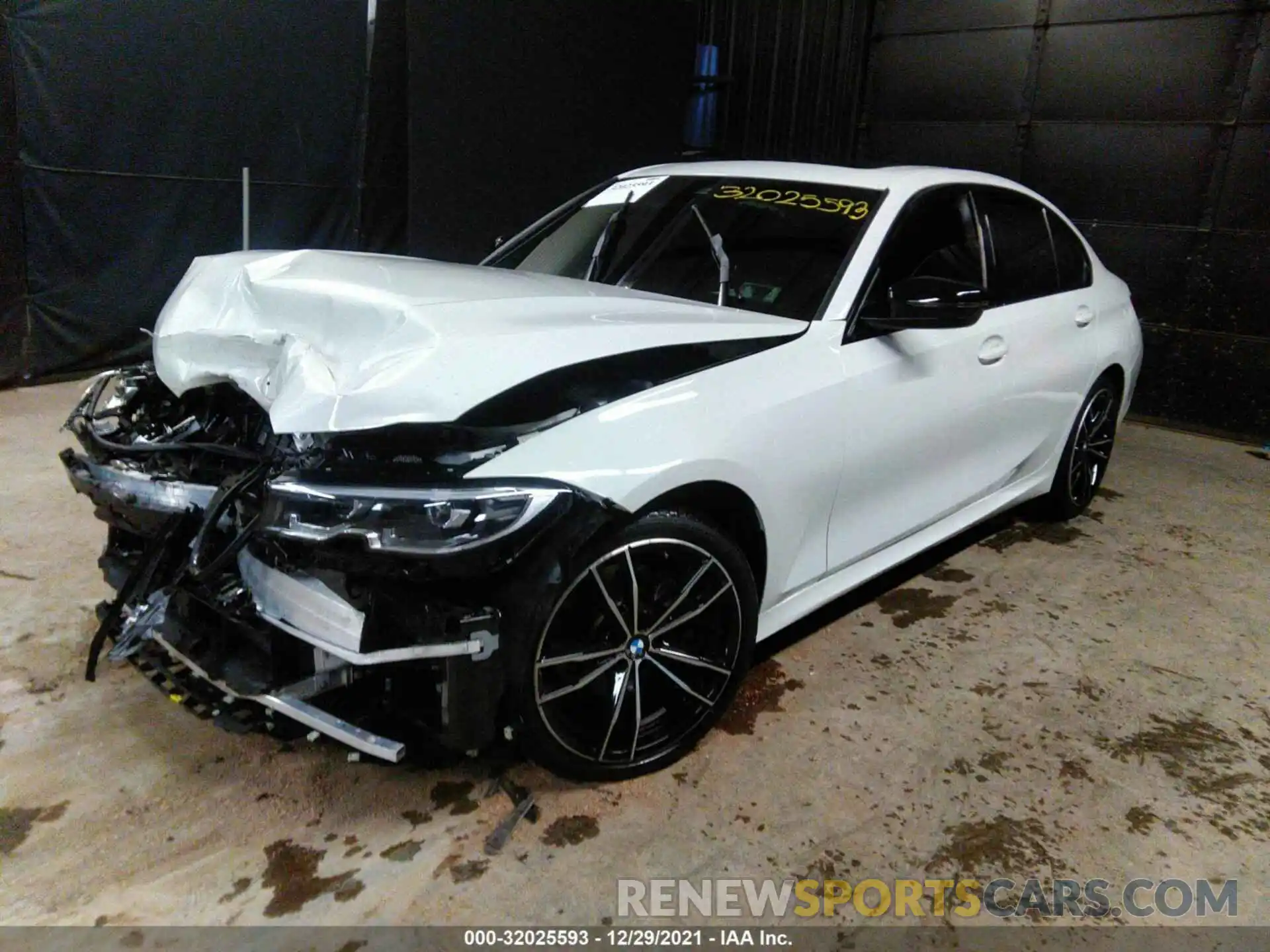 2 Photograph of a damaged car 3MW5R7J08M8B98676 BMW 3 SERIES 2021