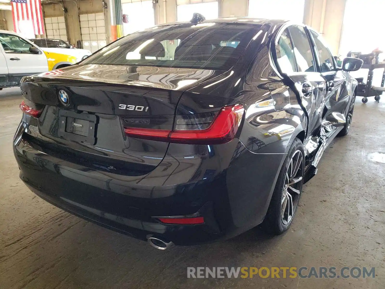 4 Photograph of a damaged car 3MW5R7J08M8C07327 BMW 3 SERIES 2021