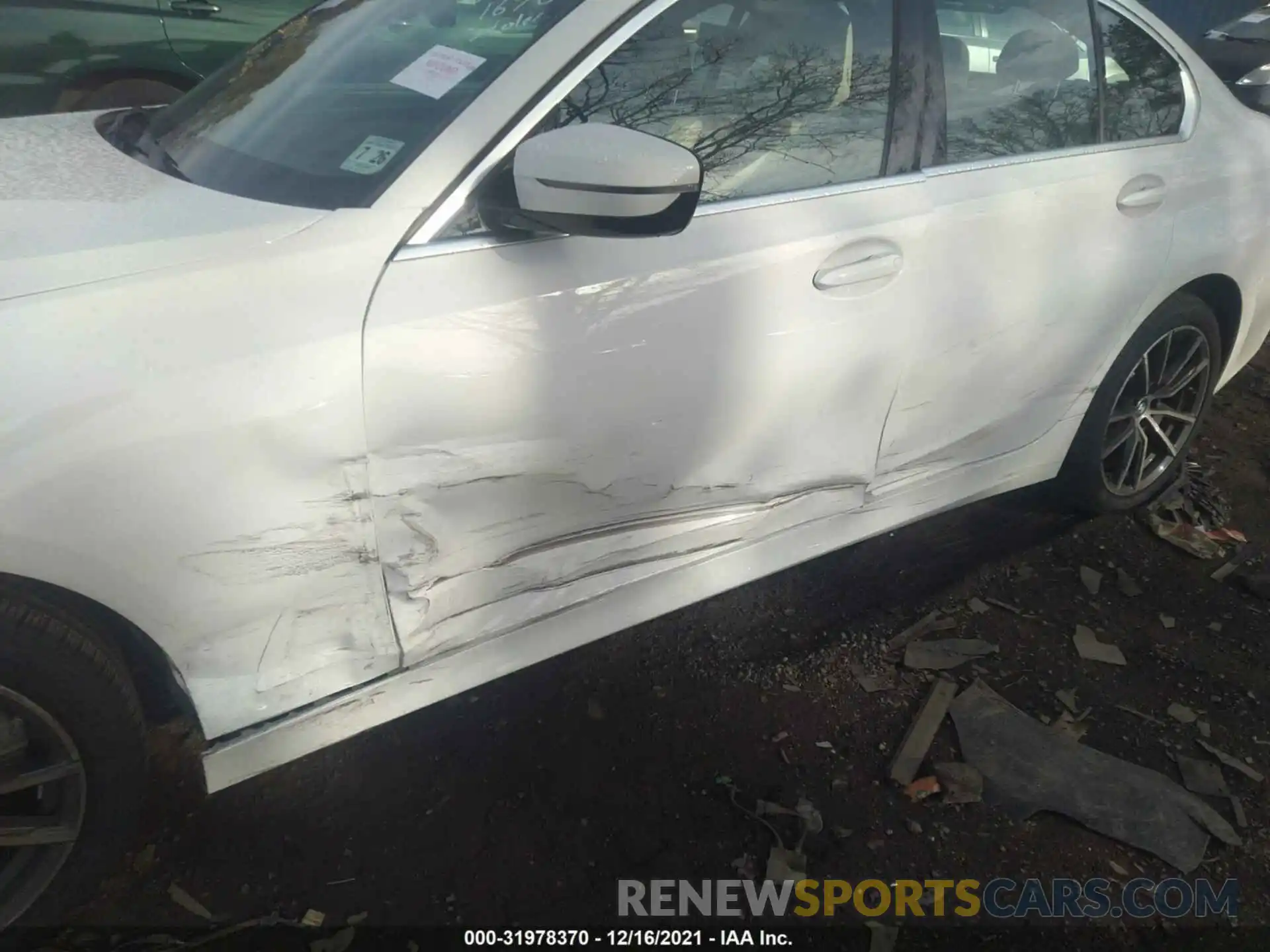 6 Photograph of a damaged car 3MW5R7J08M8C11295 BMW 3 SERIES 2021