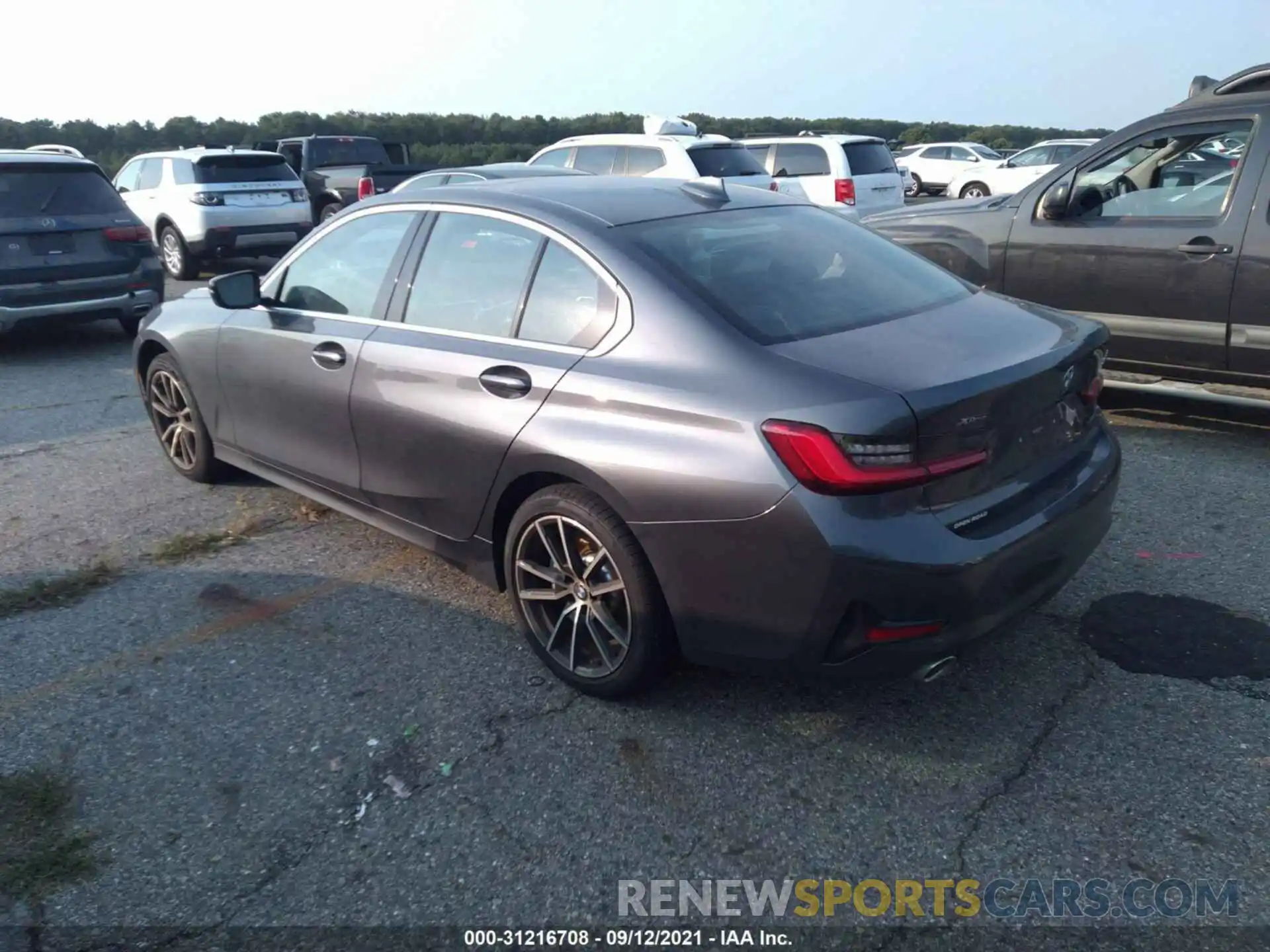 3 Photograph of a damaged car 3MW5R7J09M8B60308 BMW 3 SERIES 2021