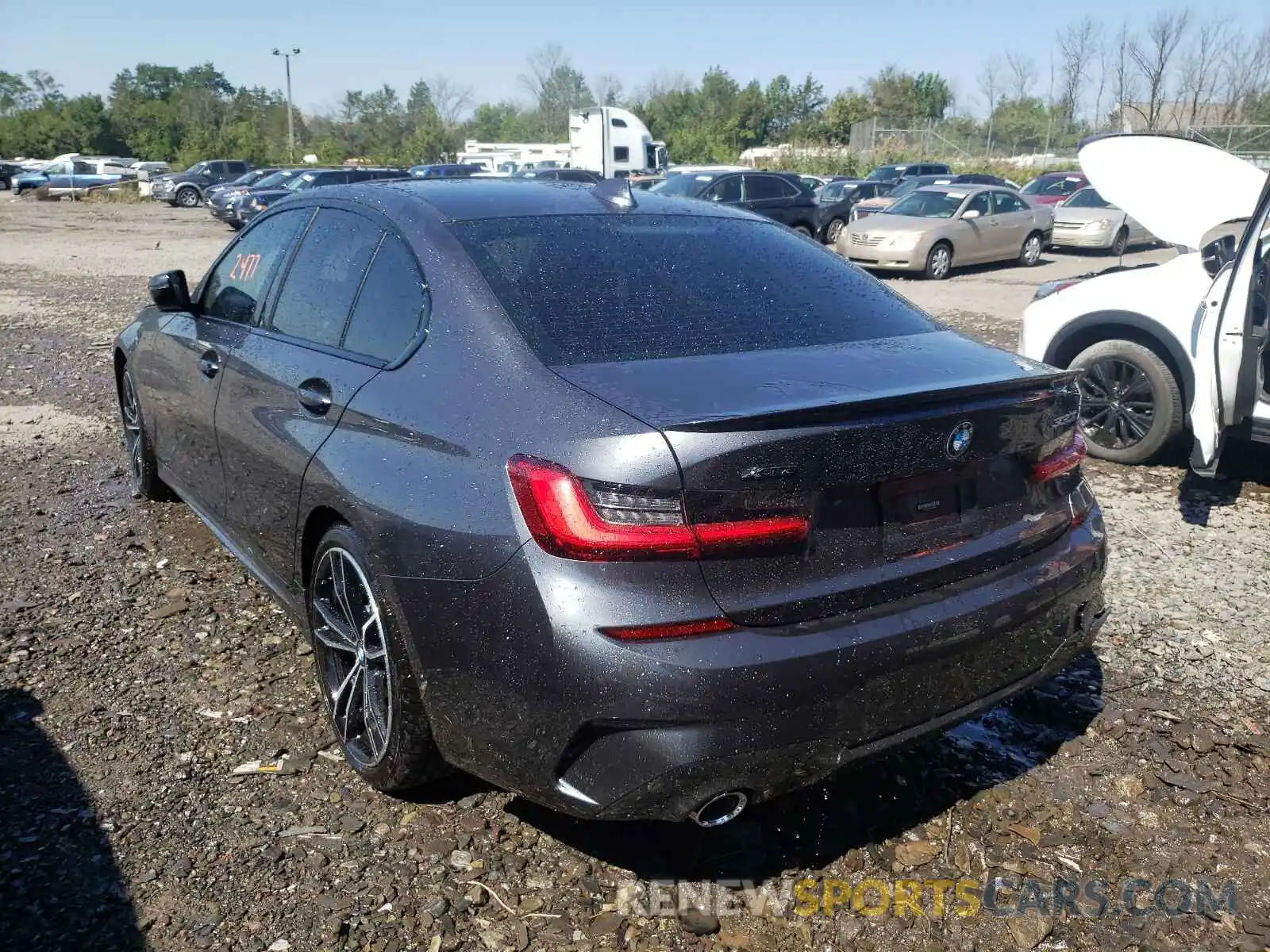 3 Photograph of a damaged car 3MW5R7J09M8B88688 BMW 3 SERIES 2021