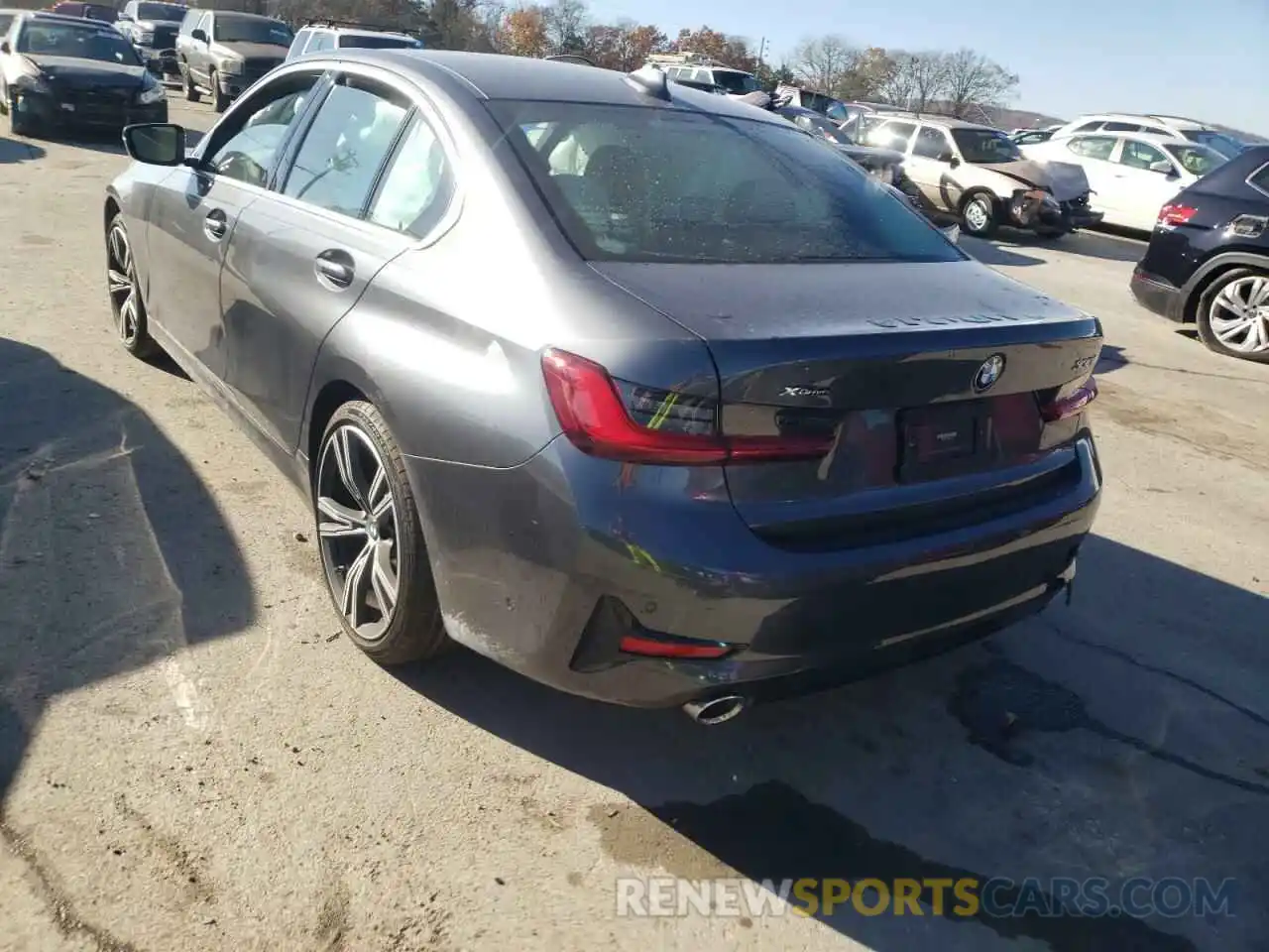 3 Photograph of a damaged car 3MW5R7J09M8C14304 BMW 3 SERIES 2021