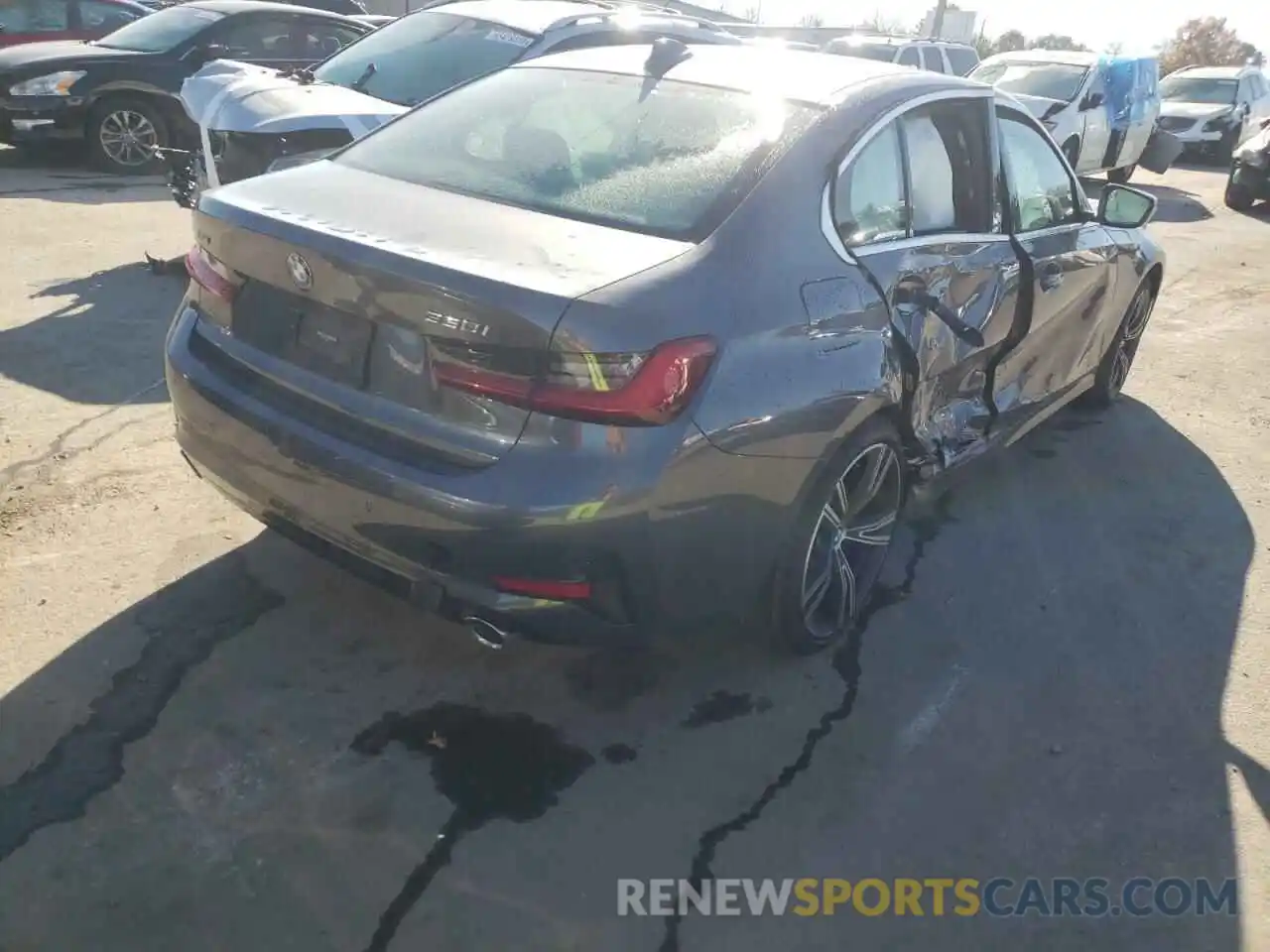 4 Photograph of a damaged car 3MW5R7J09M8C14304 BMW 3 SERIES 2021