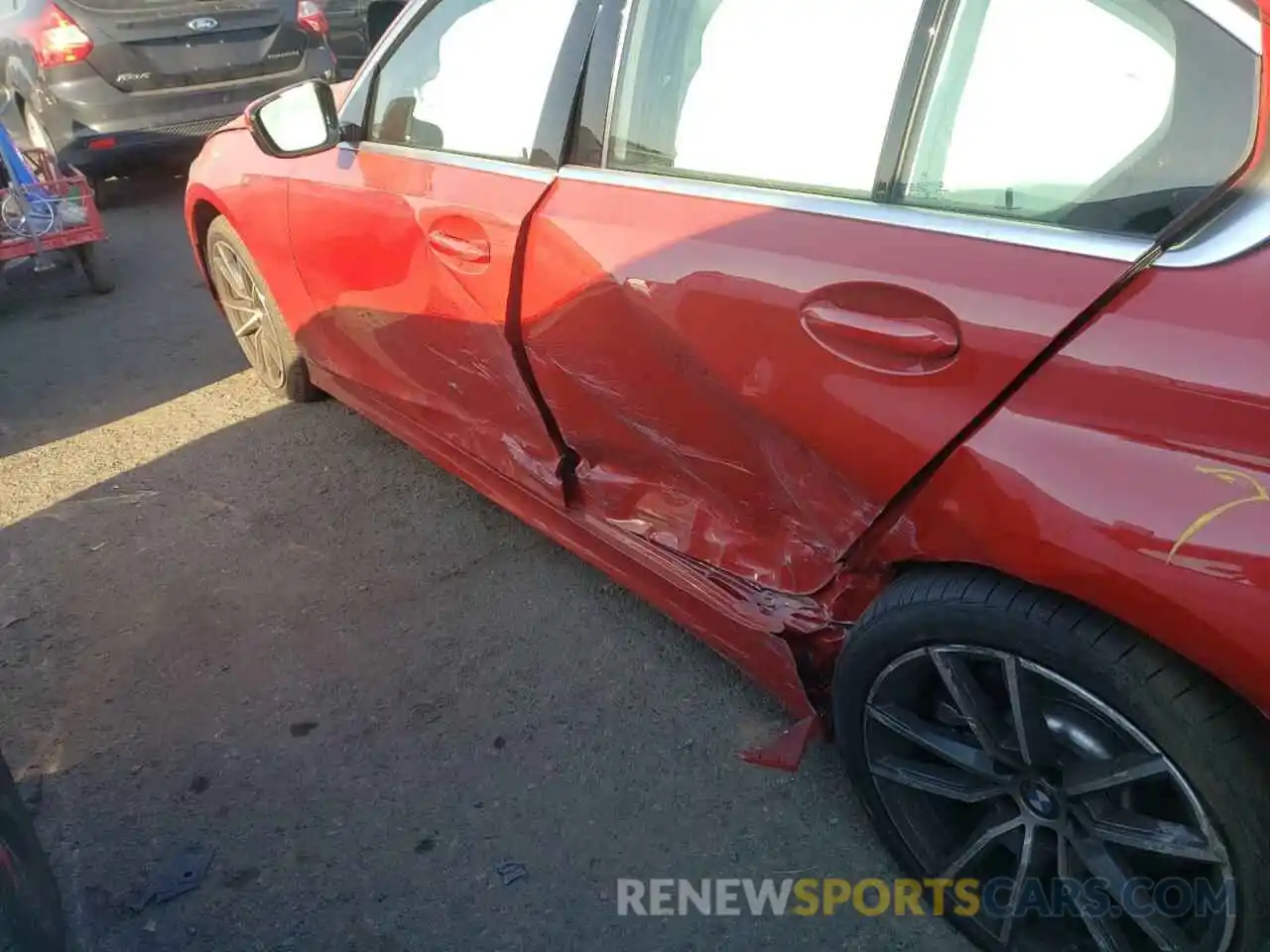 9 Photograph of a damaged car 3MW5R7J09M8C18451 BMW 3 SERIES 2021