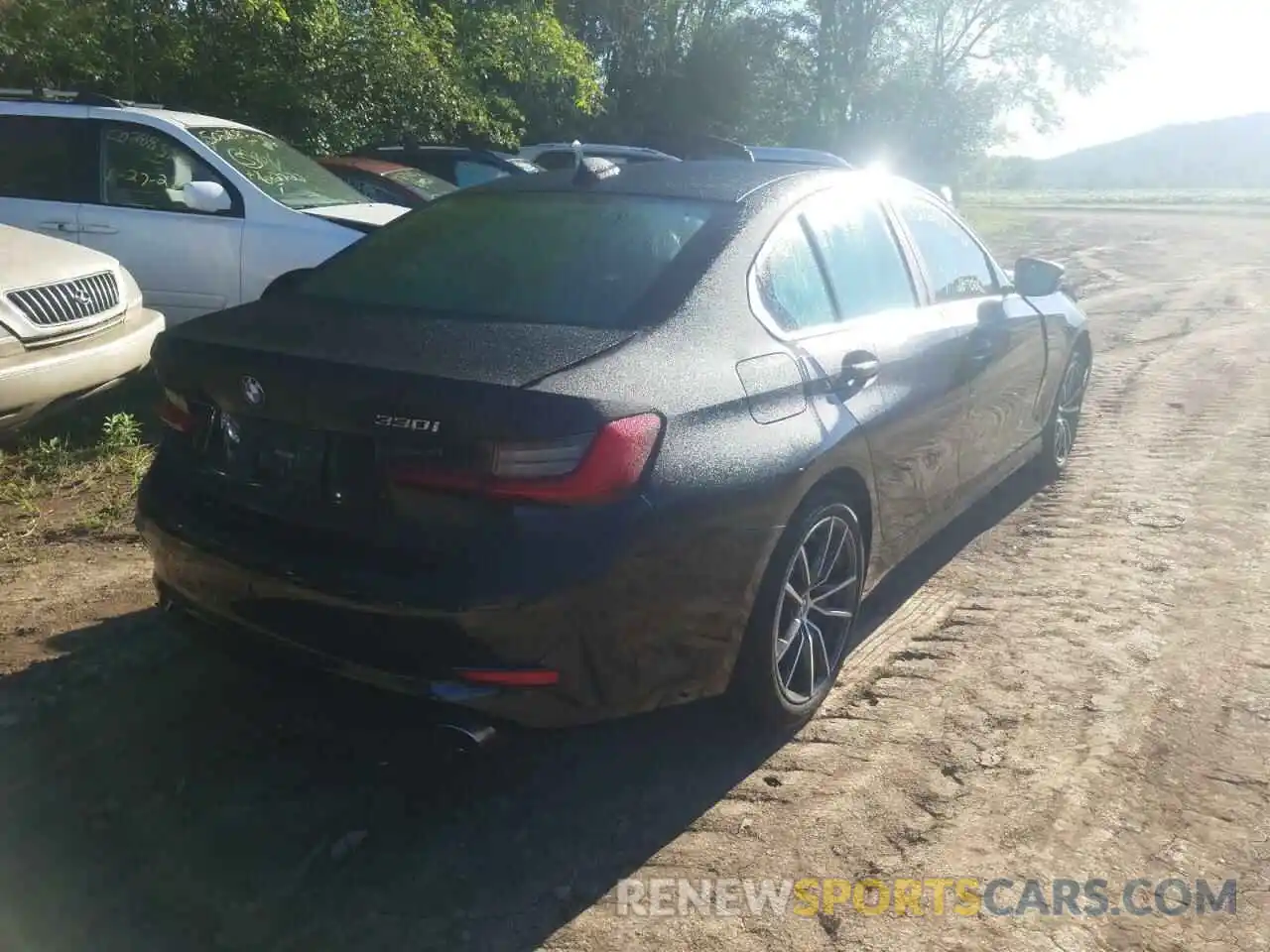 4 Photograph of a damaged car 3MW5R7J0XM8B55053 BMW 3 SERIES 2021