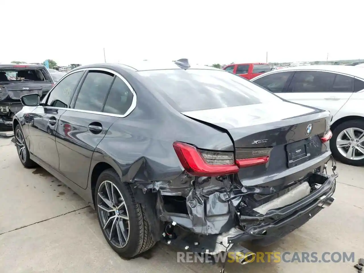 3 Photograph of a damaged car 3MW5R7J0XM8B58356 BMW 3 SERIES 2021