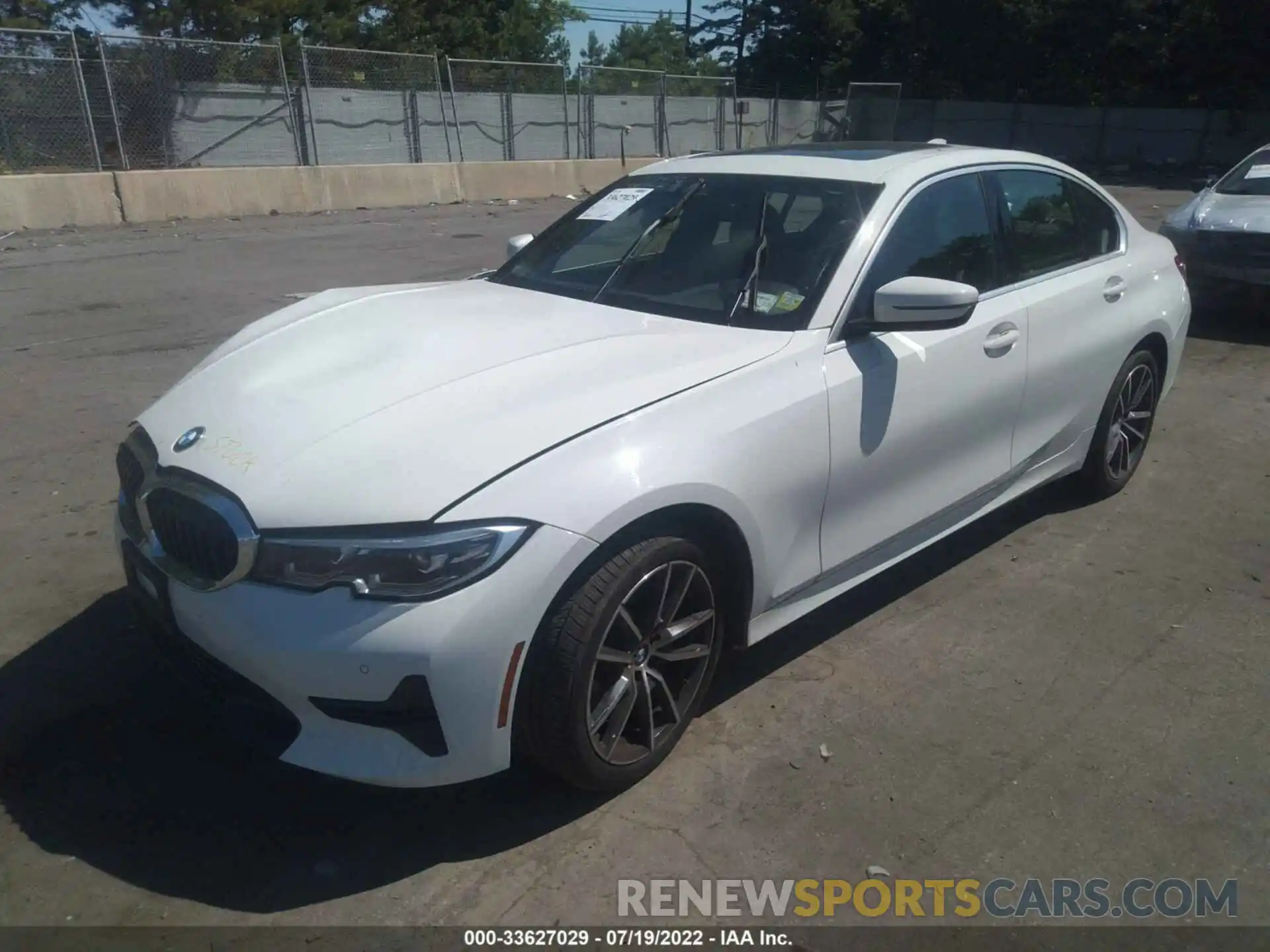 2 Photograph of a damaged car 3MW5R7J0XM8B68109 BMW 3 SERIES 2021