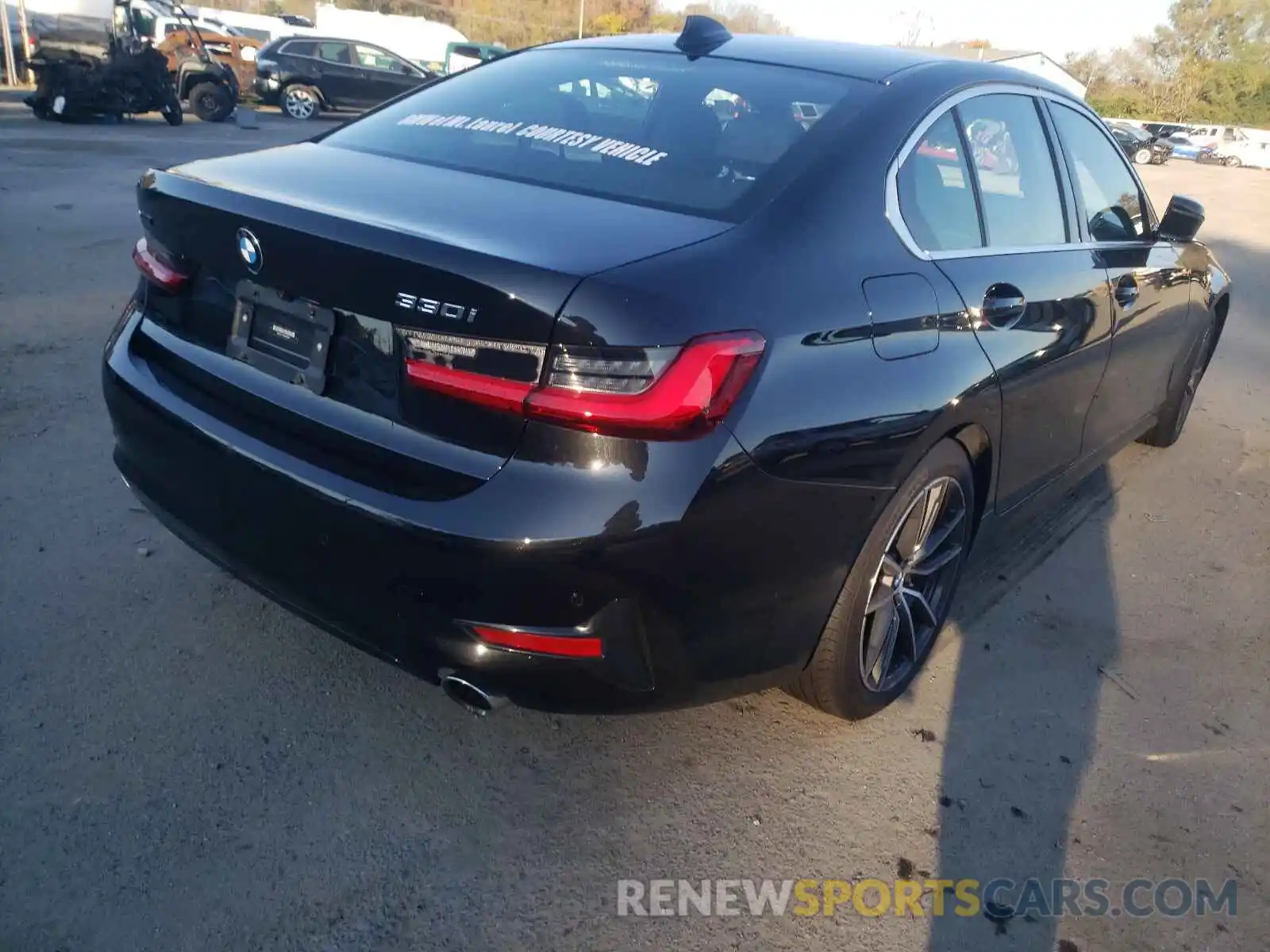 4 Photograph of a damaged car 3MW5R7J0XM8B68885 BMW 3 SERIES 2021