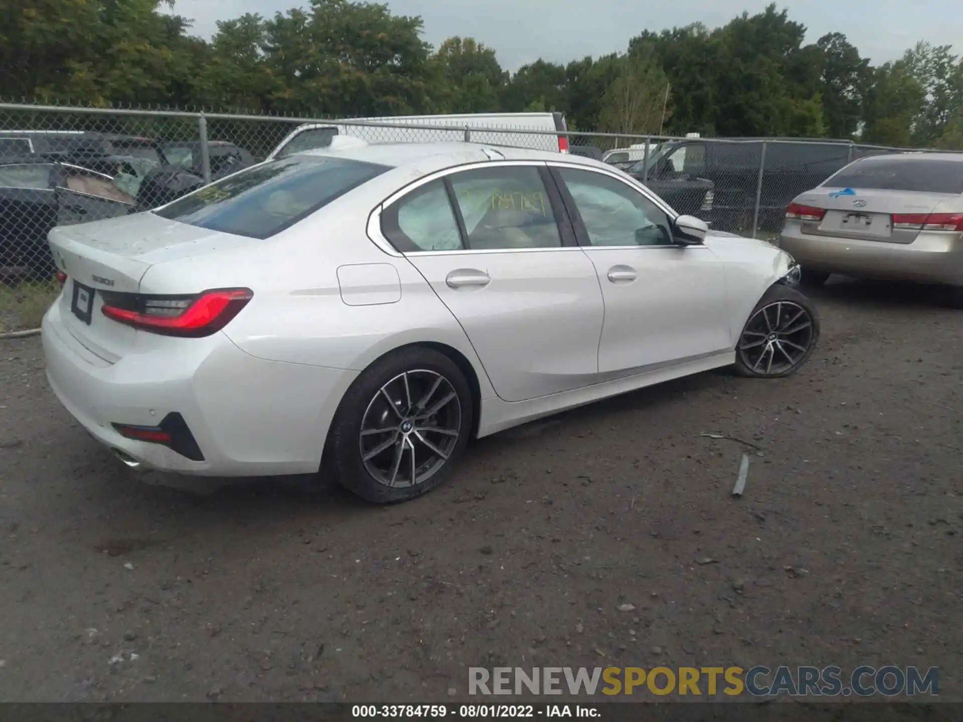 4 Photograph of a damaged car 3MW5R7J0XM8B84780 BMW 3 SERIES 2021