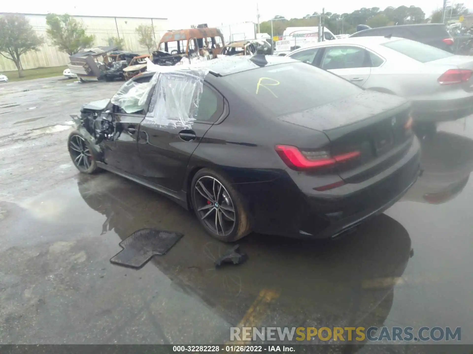 3 Photograph of a damaged car 3MW5U7J03M8B75465 BMW 3 SERIES 2021