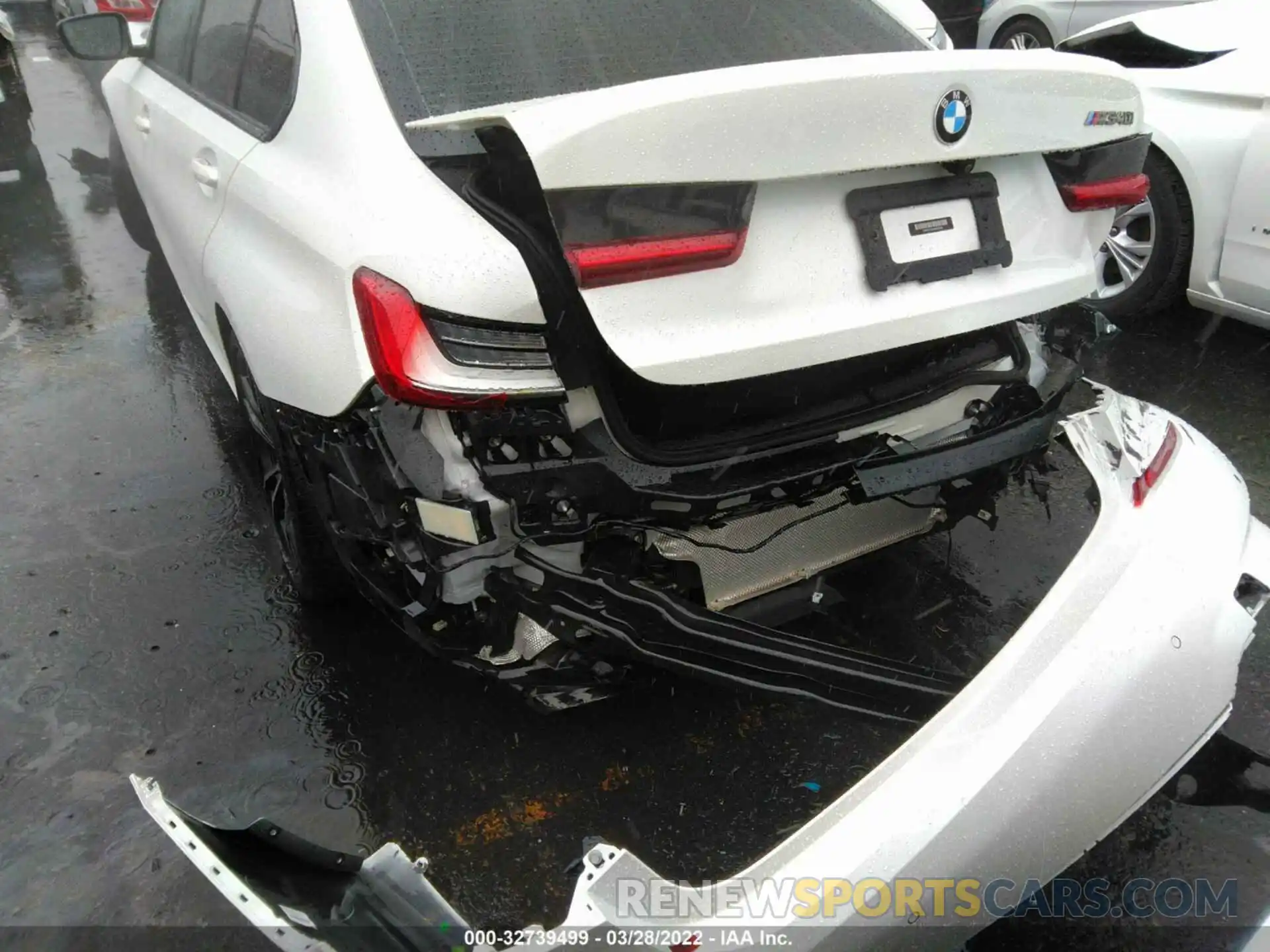 6 Photograph of a damaged car 3MW5U7J08M8B52439 BMW 3 SERIES 2021