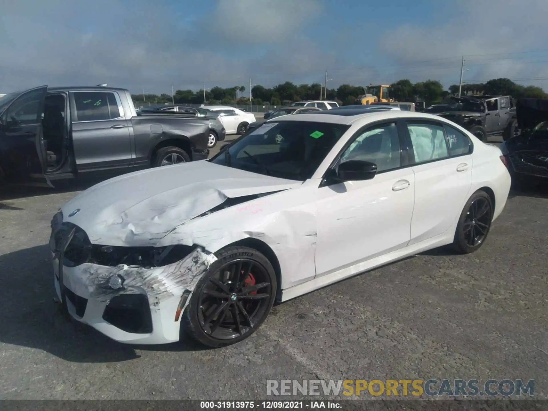 2 Photograph of a damaged car 3MW5U7J09M8C19078 BMW 3 SERIES 2021