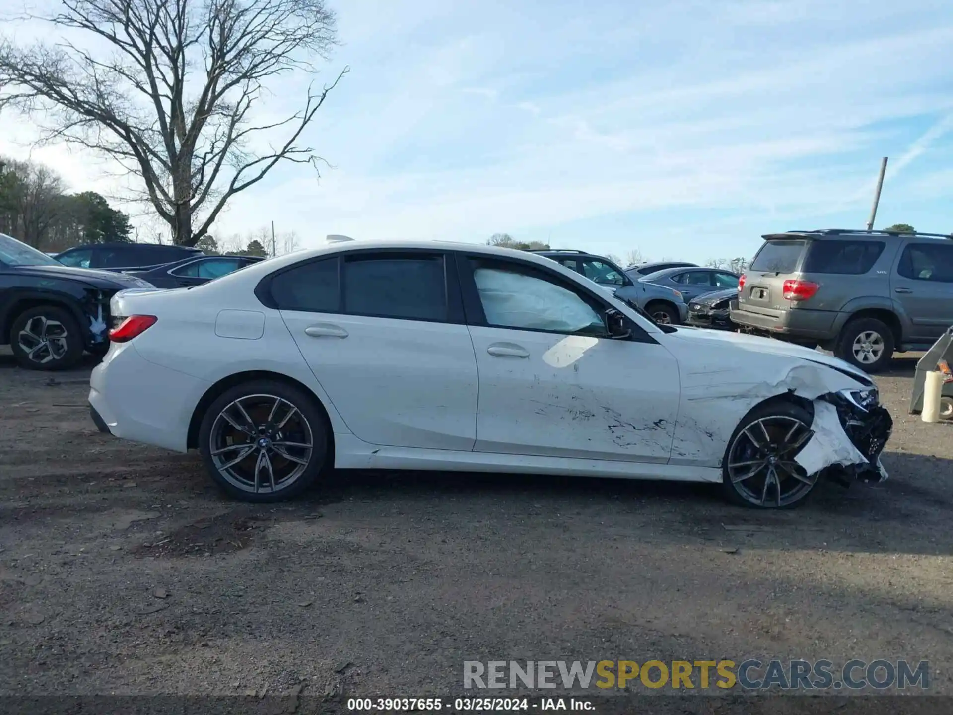 13 Photograph of a damaged car 3MW5U9J00M8B55847 BMW 3 SERIES 2021